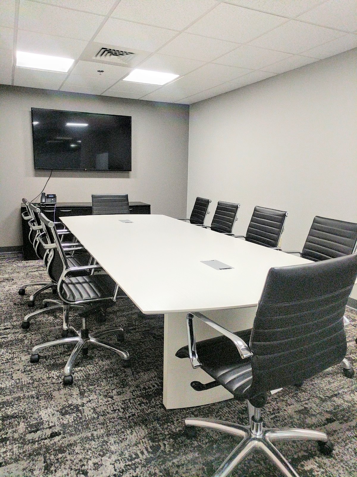 Highland-March Workspaces image 5