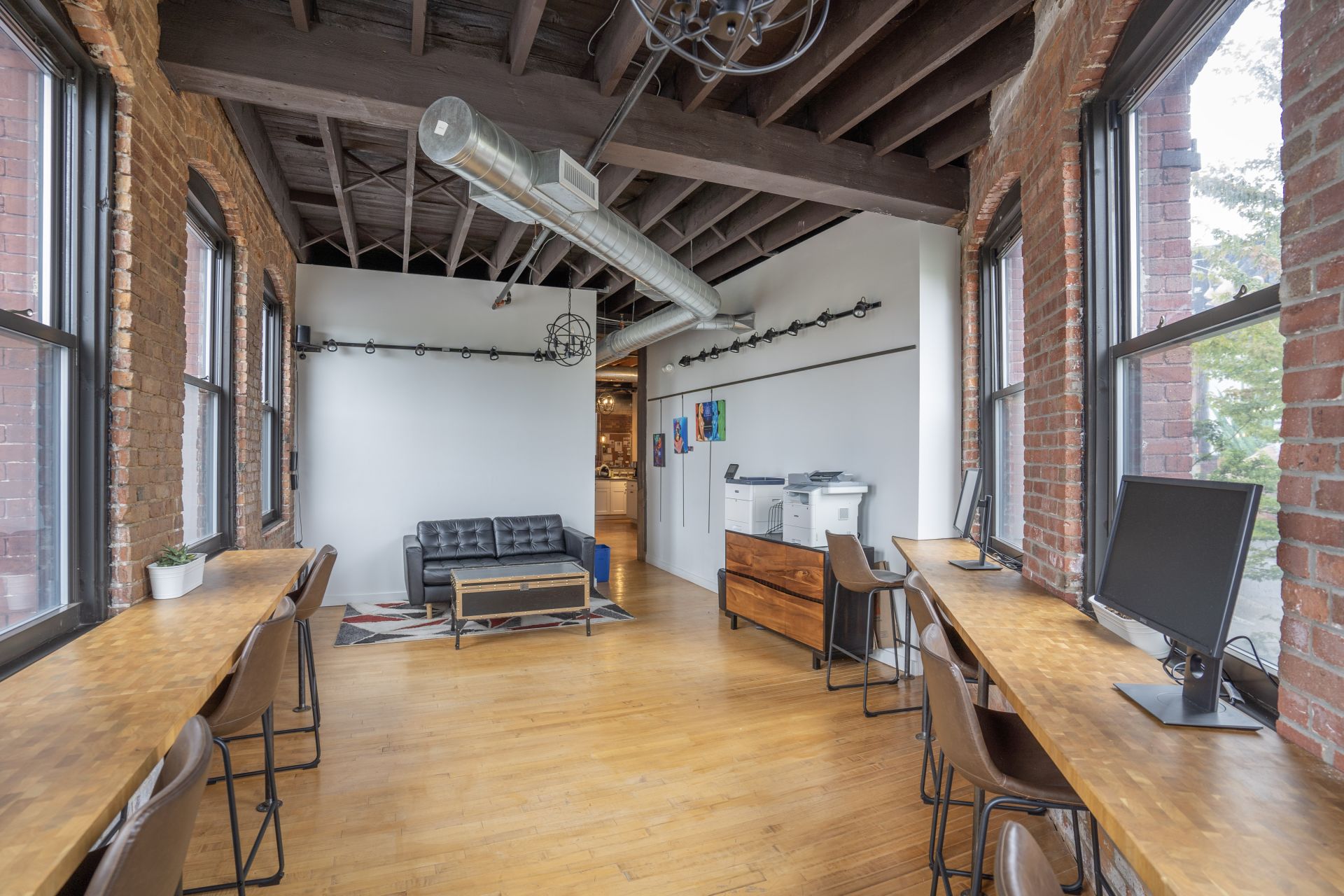 Inc.ubate Coworking Lynn image 2