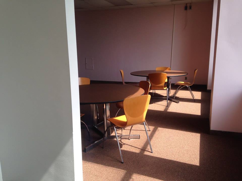 An Office in Detroit image 4