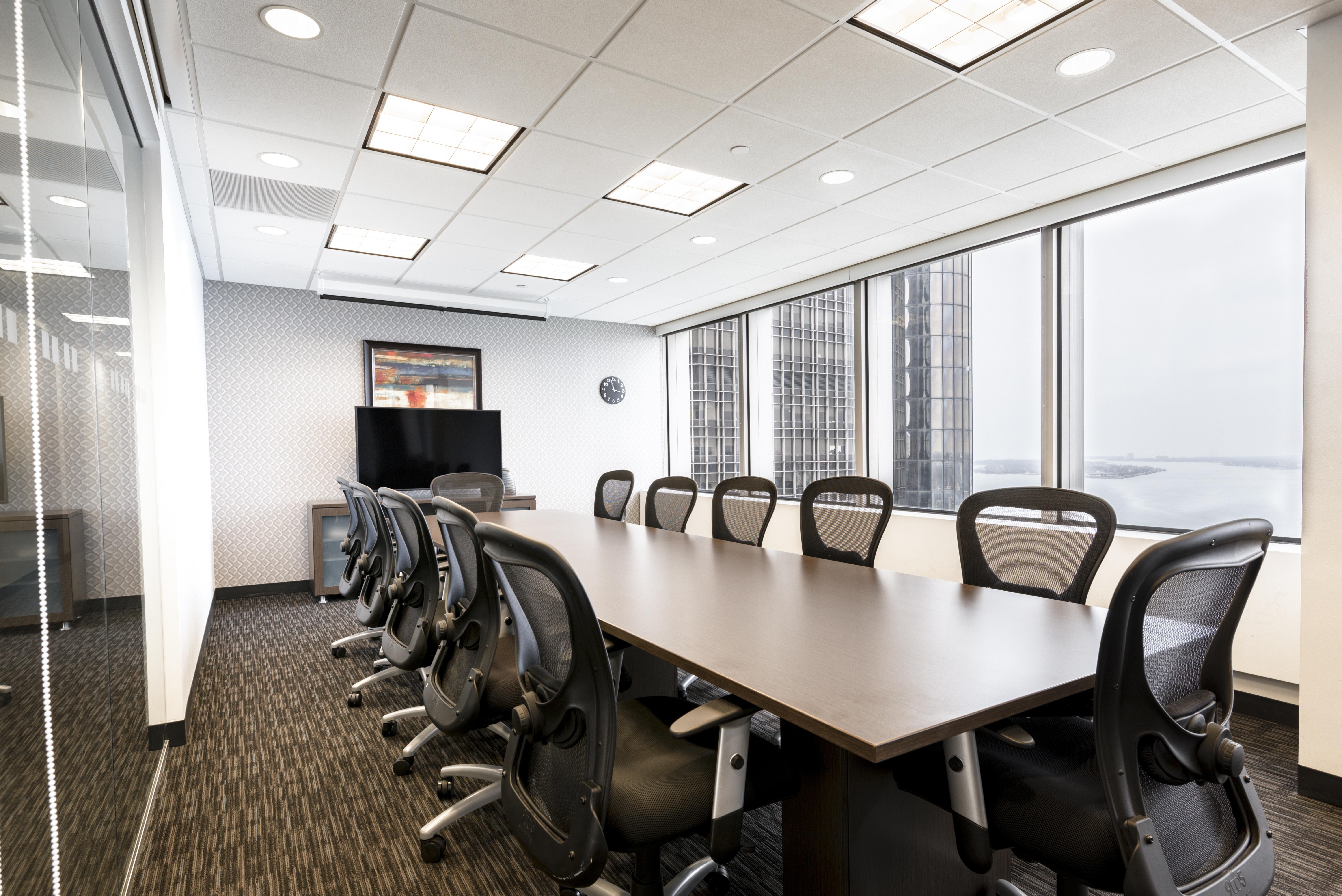 Regus - Michigan, Detroit - RenCen image 4