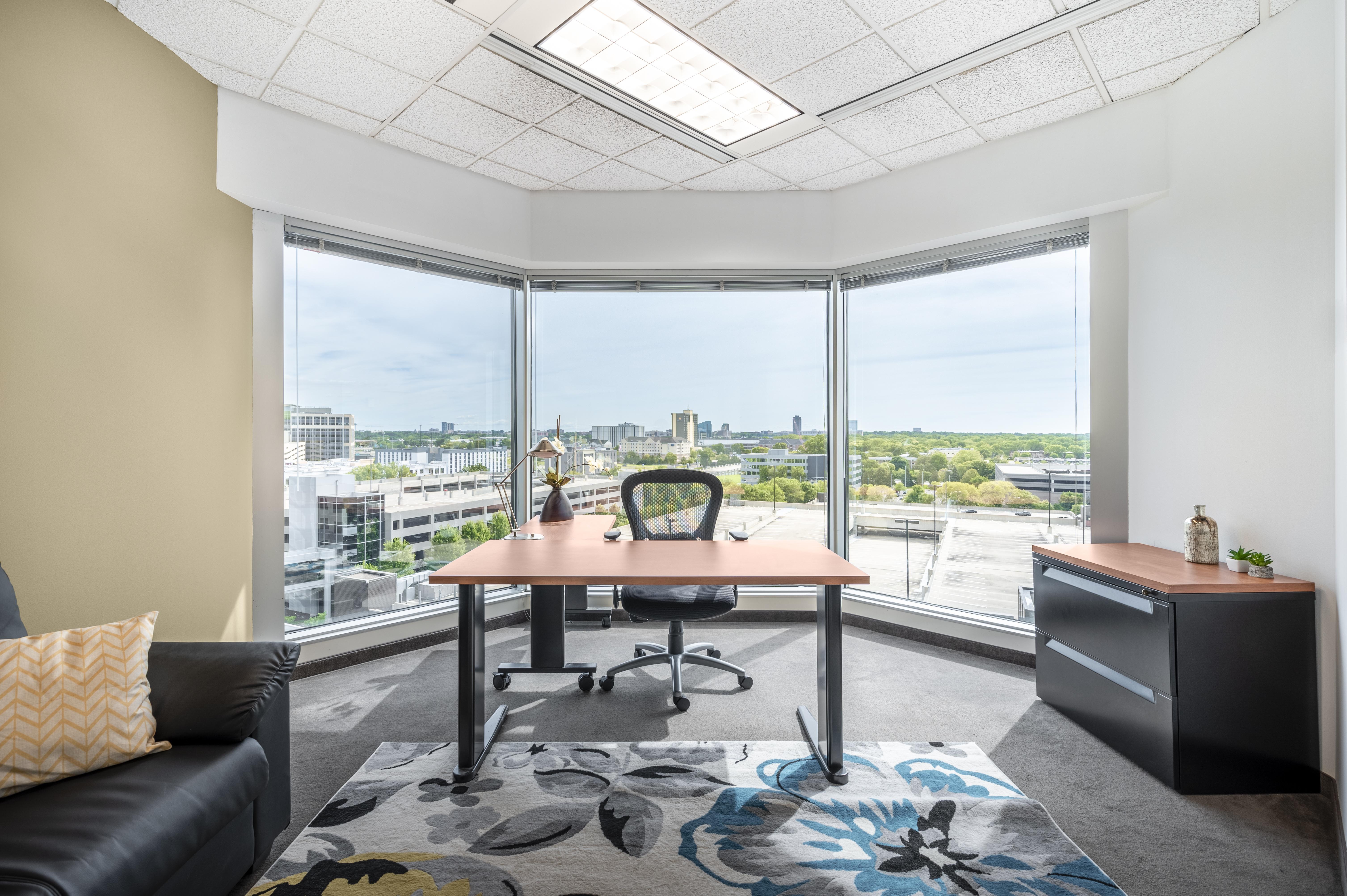 Regus - Minnesota, Bloomington - Normandale Lake image 3