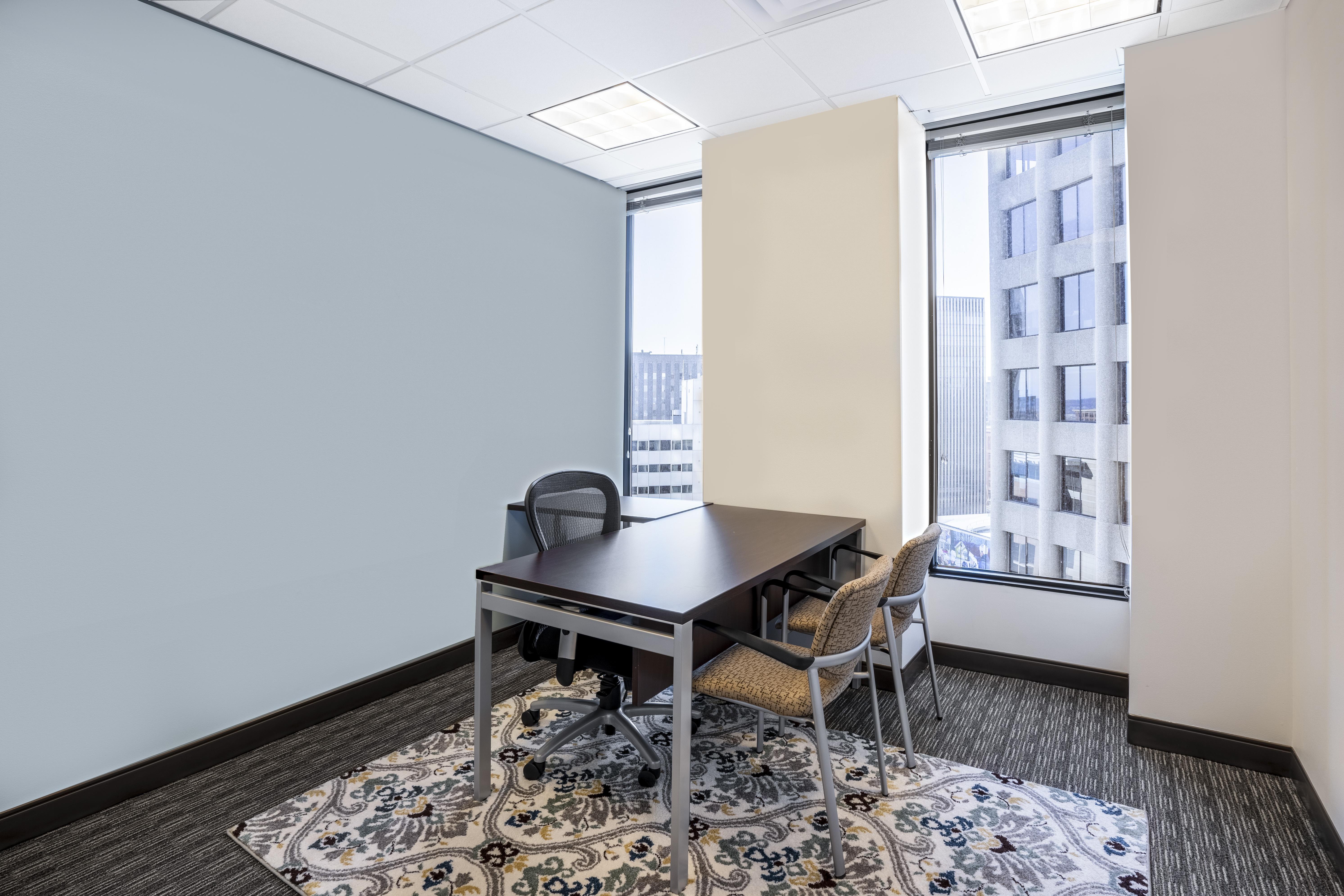 Regus - Minnesota, Minneapolis - St. Paul - Town Square Tower image 4
