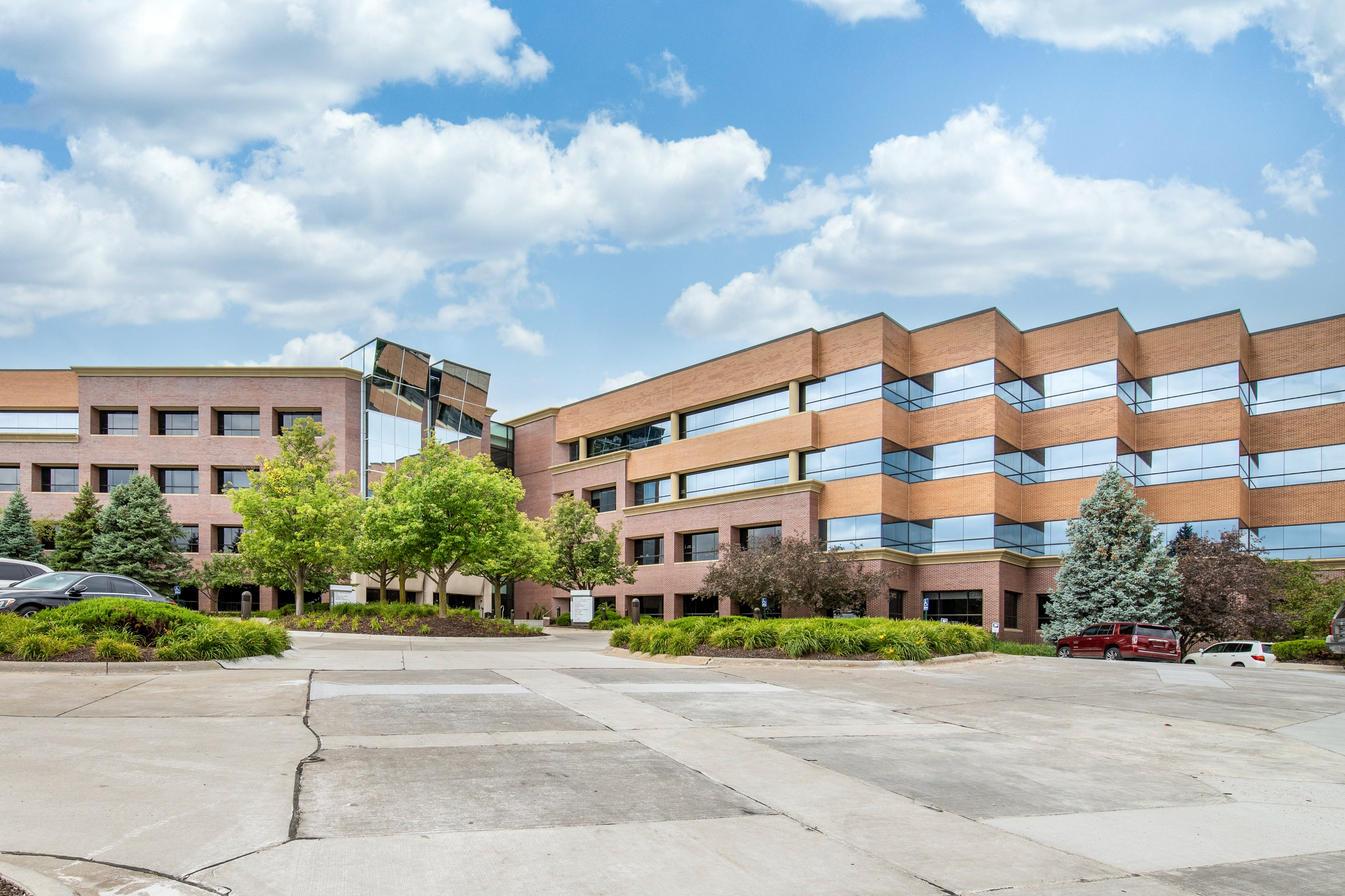 Regus - Nebraska, Omaha - Linden Place image 1