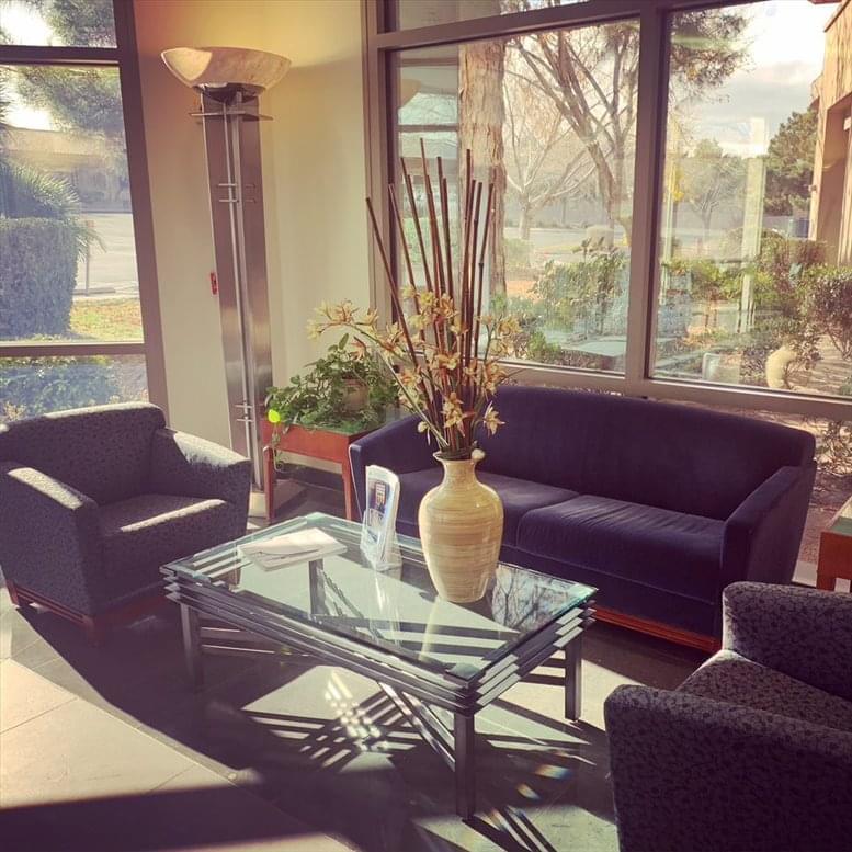 Privé Offices image 5