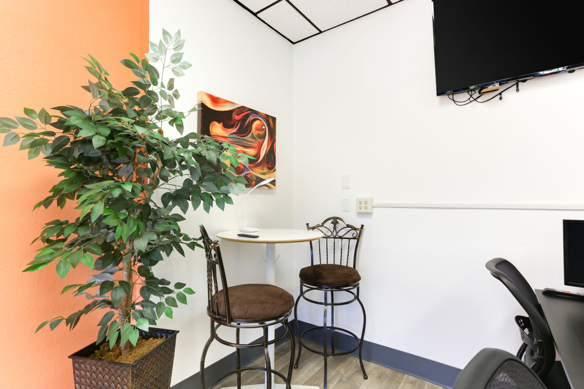 Feathernest Colearning Group image 3