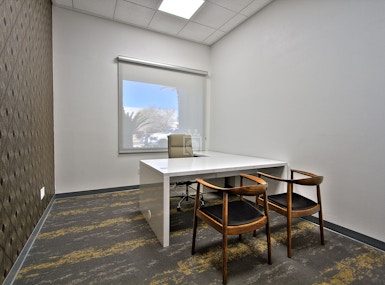 Coworking space at 6600 Amelia Earhart Court image 4