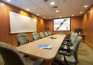 EastPoint Executive Center image 2