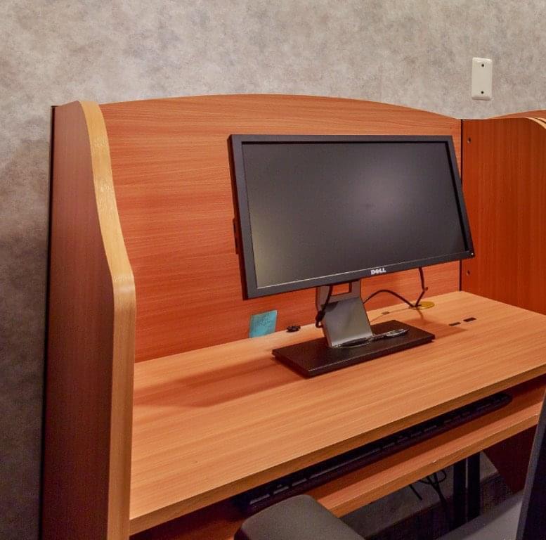 Madison Avenue Executive image 4