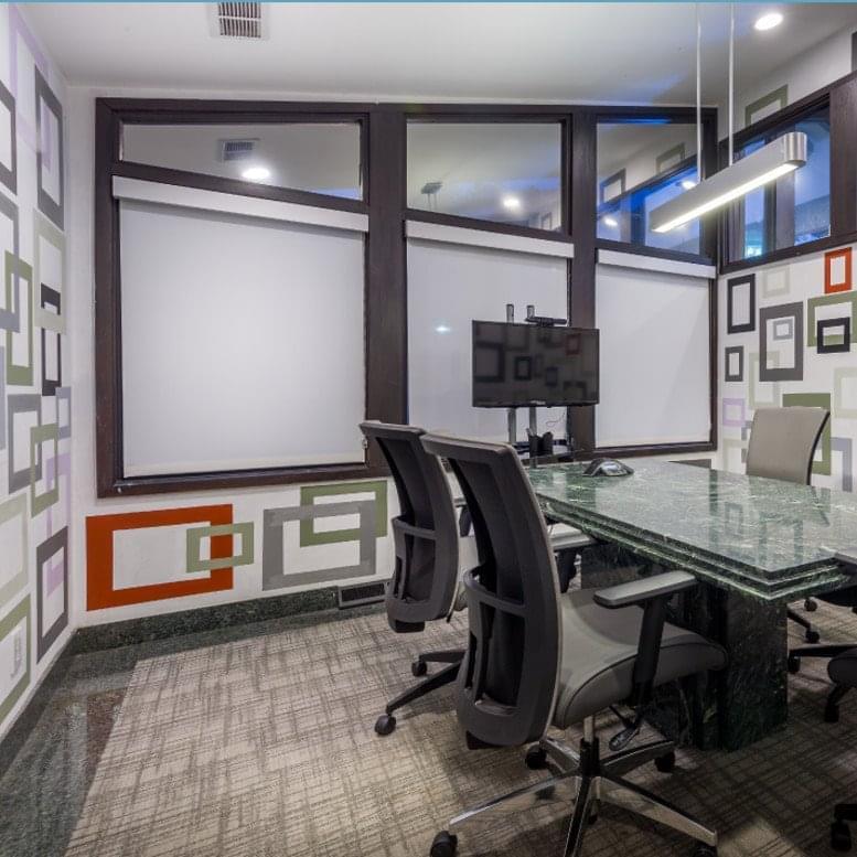 Madison Avenue Executive image 5