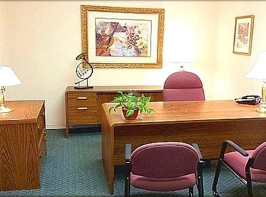 Par Excellence Furnished Executive Suites image 4