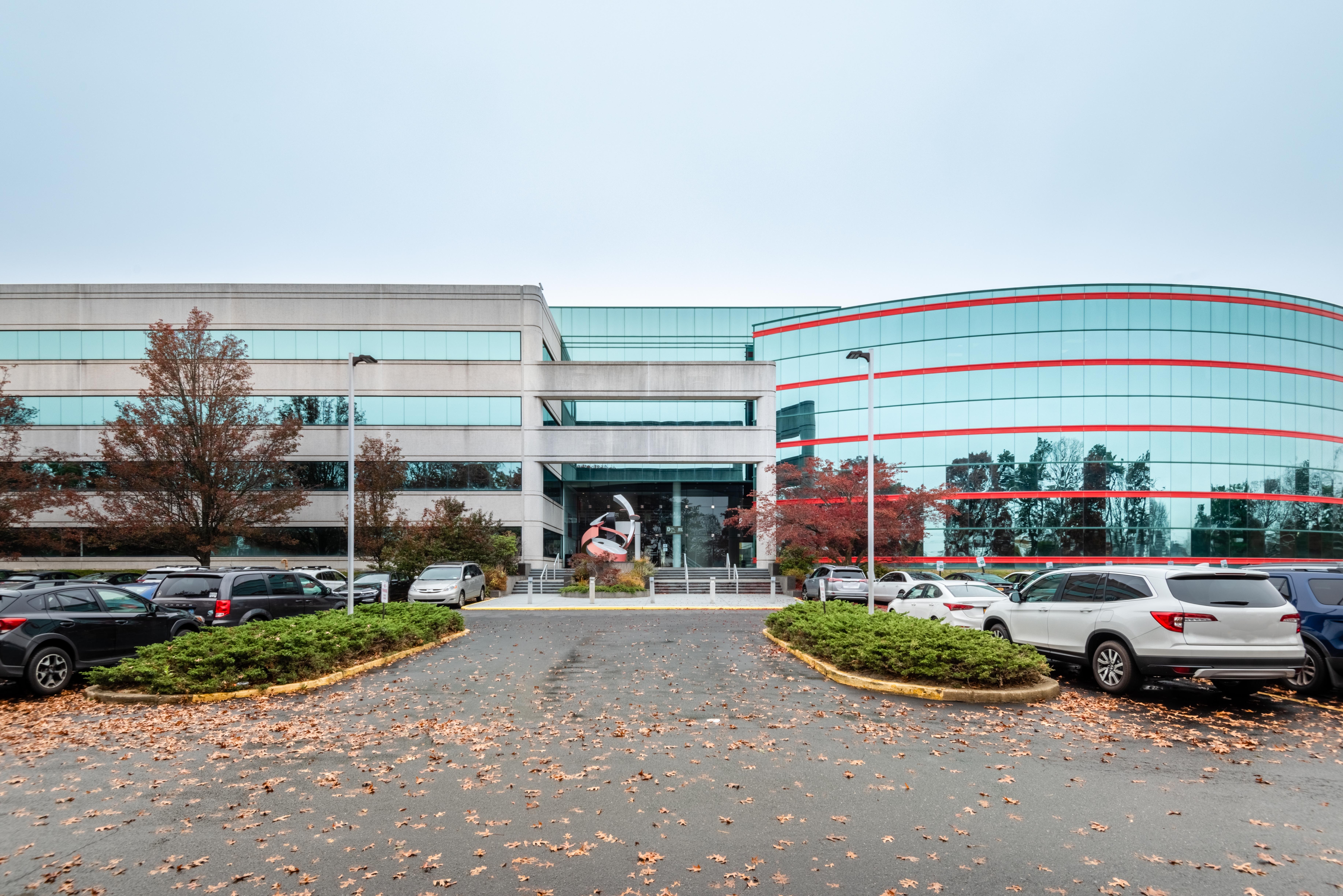 Regus - New York, Hauppauge - 150 Motor Parkway profile image