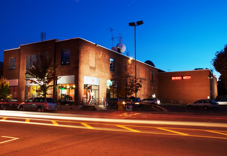 CO@Seven21 Media Center image 5