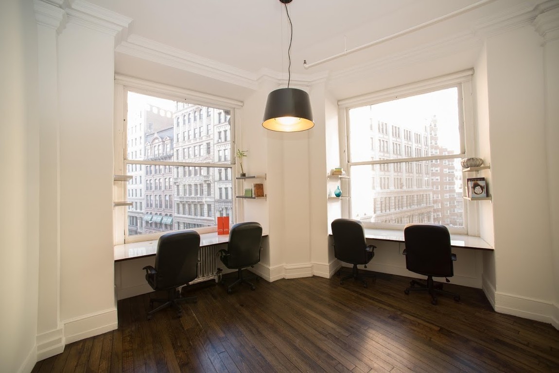 Gravel Road Business Executive Suites image 5