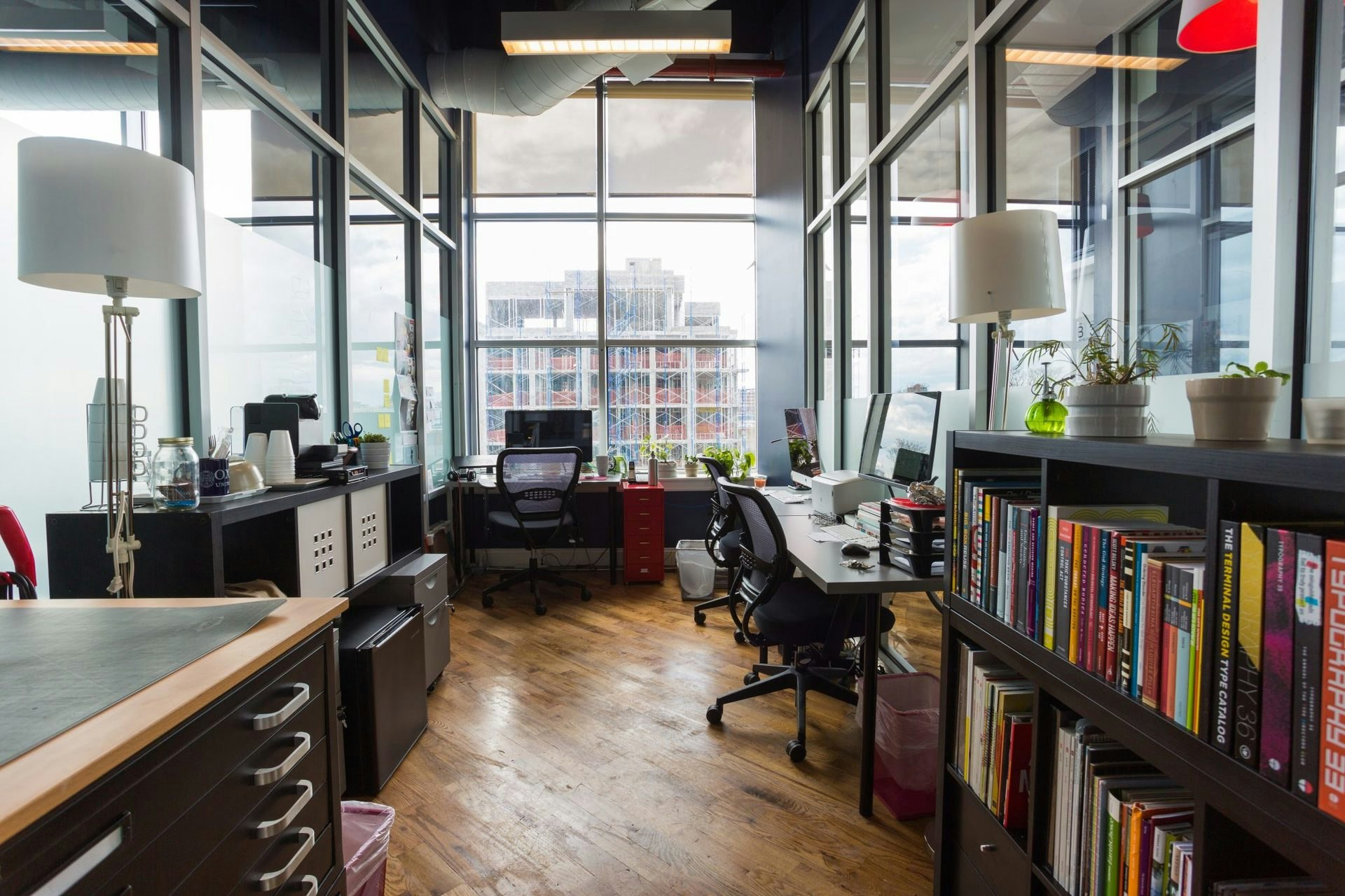 Greendesk Greenpoint 42 West Street Nyc Read Reviews Online