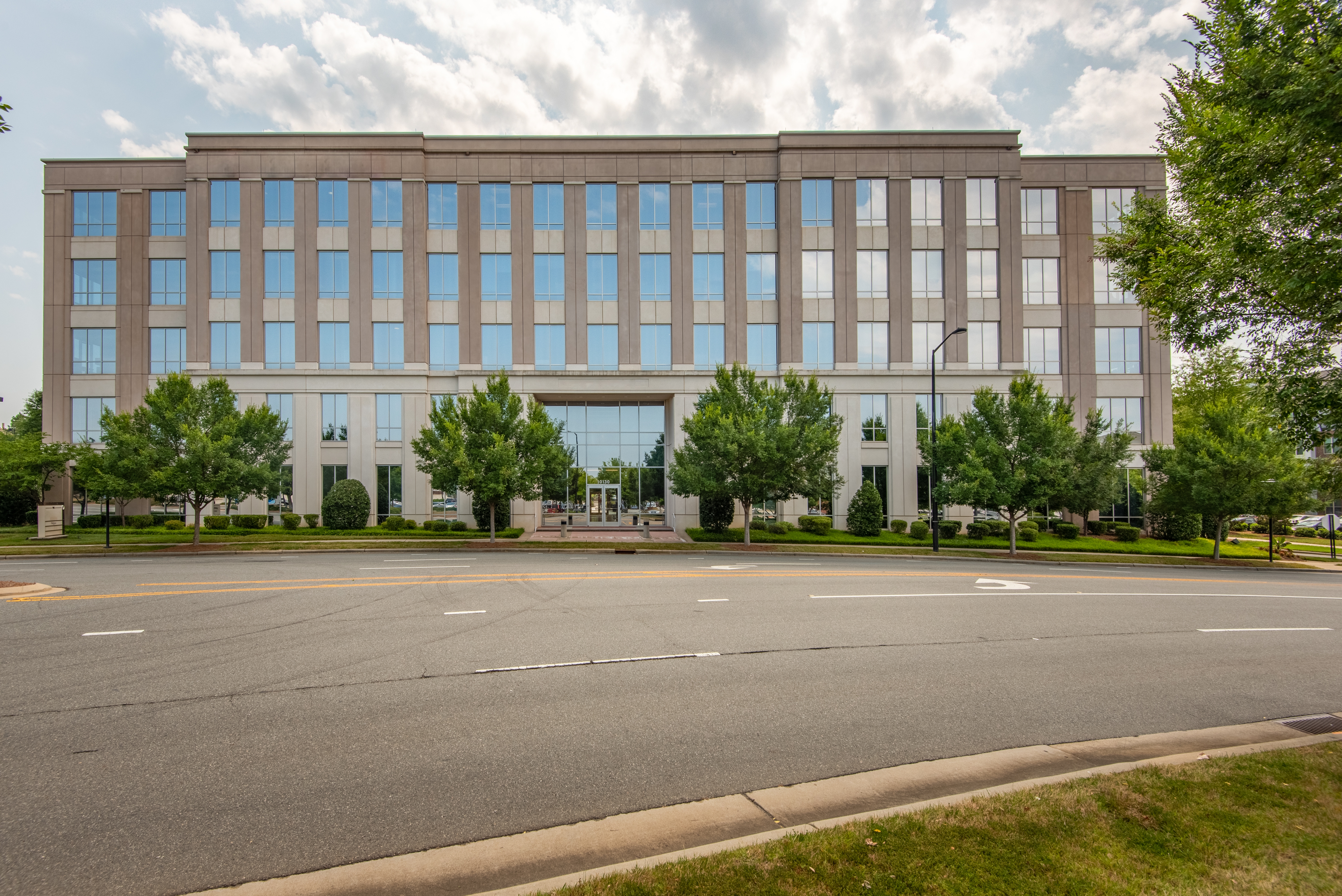 Regus - North Carolina, Charlotte - Perimeter Woods image 1