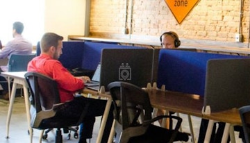 Coworking Station image 1