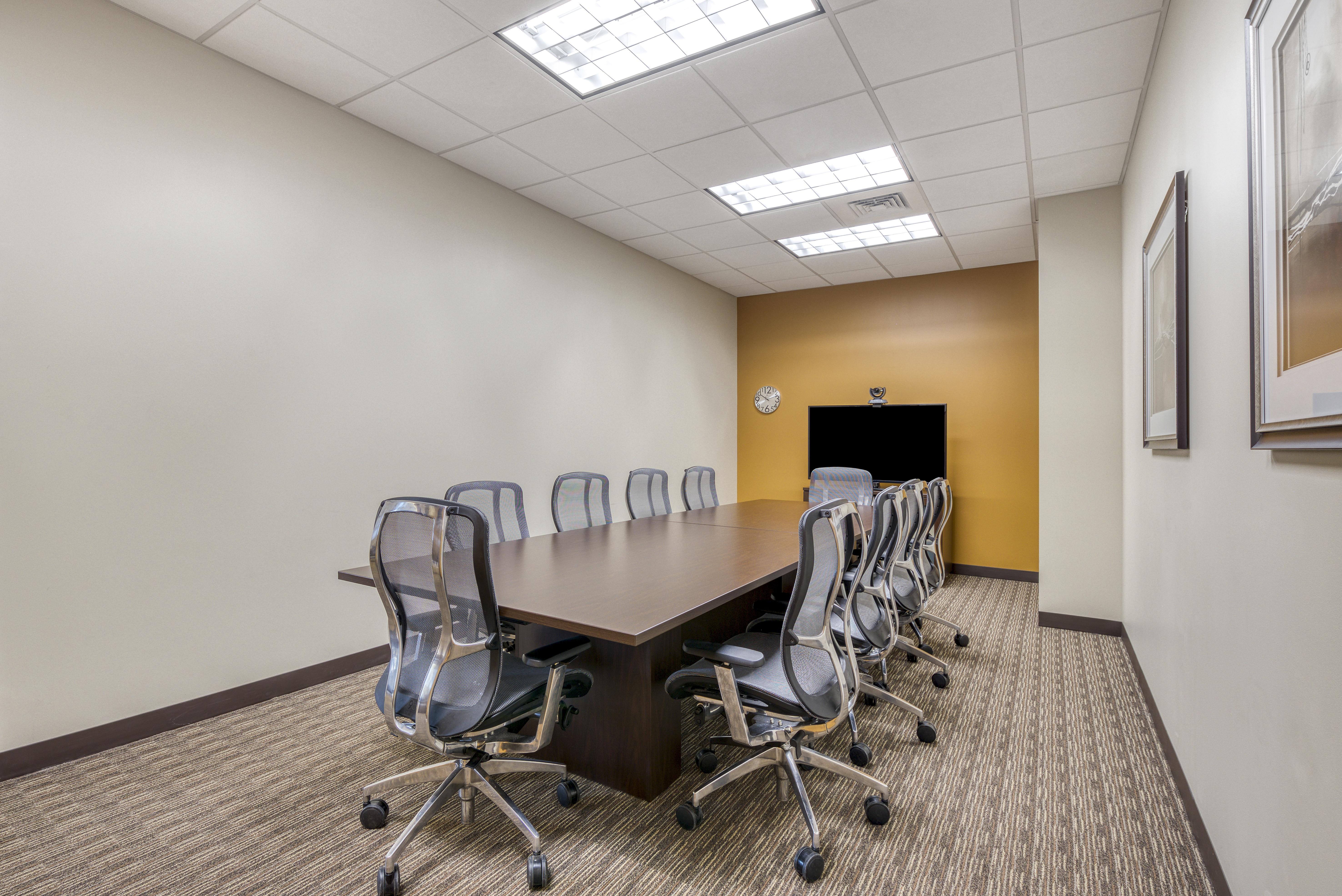 Regus - North Carolina, Winston-Salem - St. George Square image 4