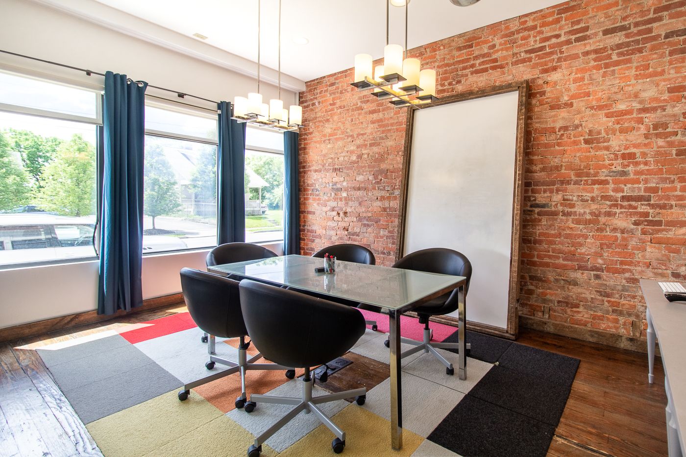 The Living Room image 5