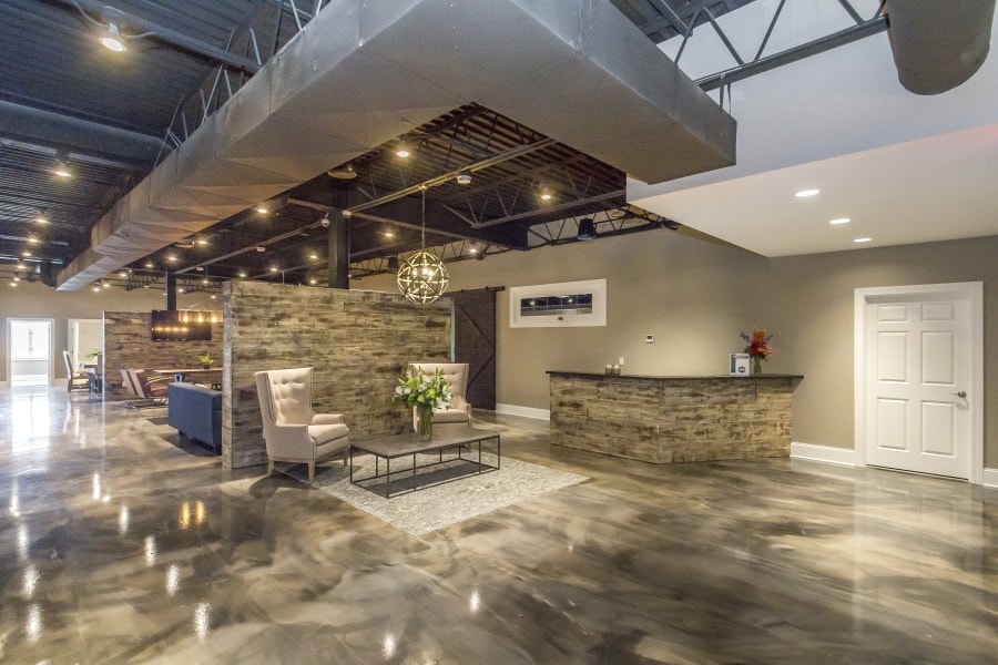 The Hub On Kenny image 2