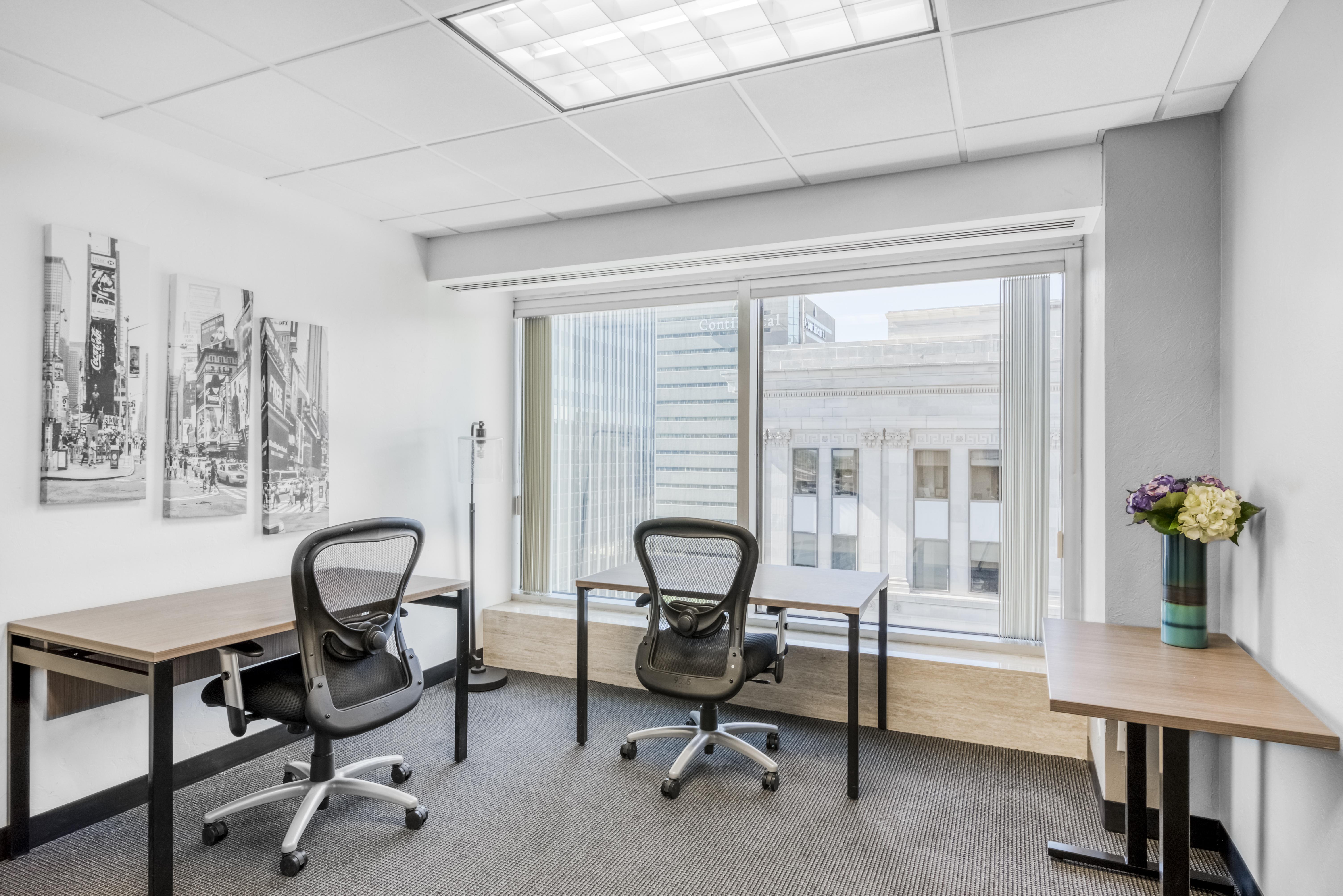 Regus - Oklahoma, Oklahoma City - Park Avenue image 3