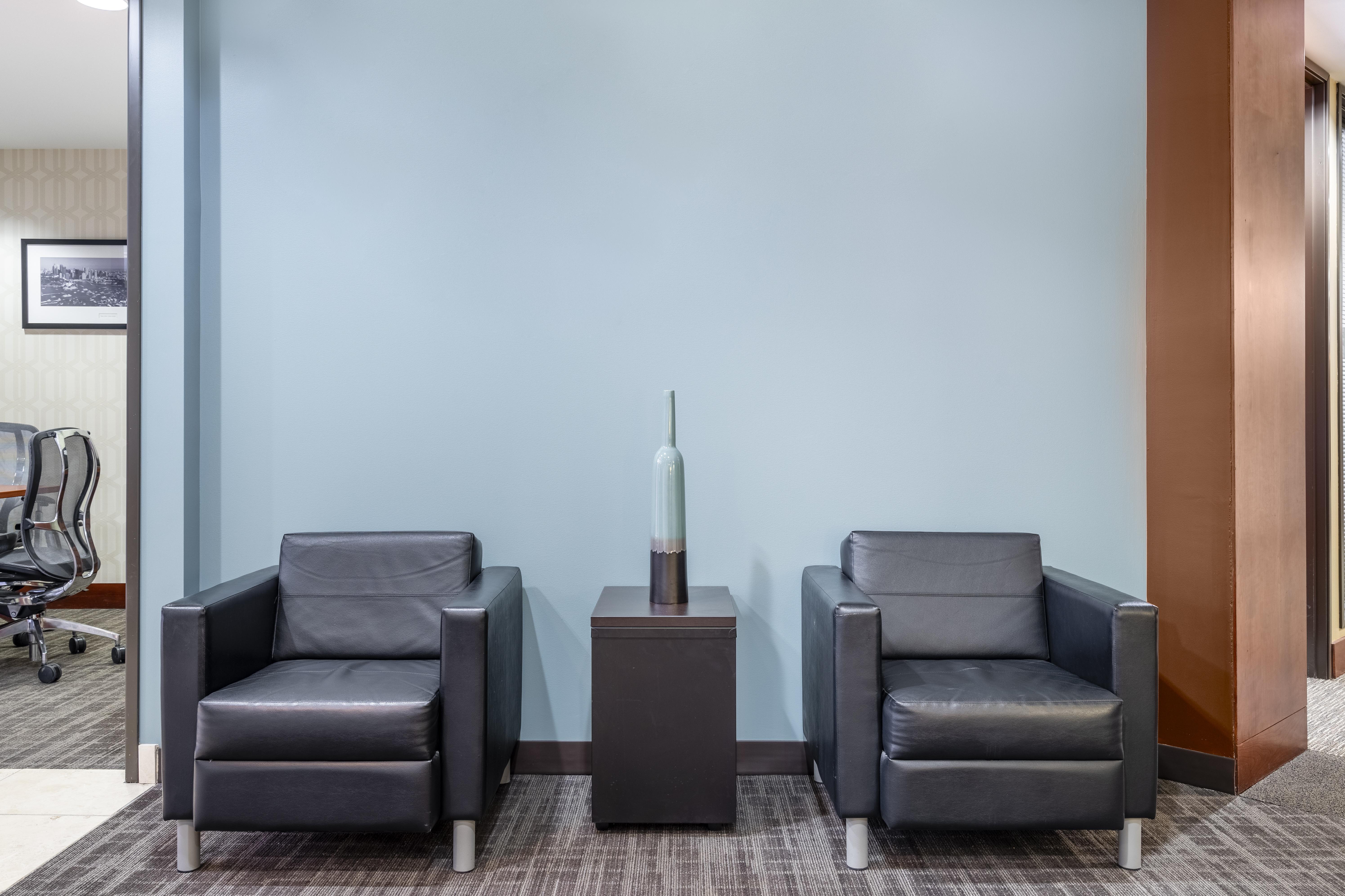 Regus - Oregon, Lake Oswego - Centerpointe image 5