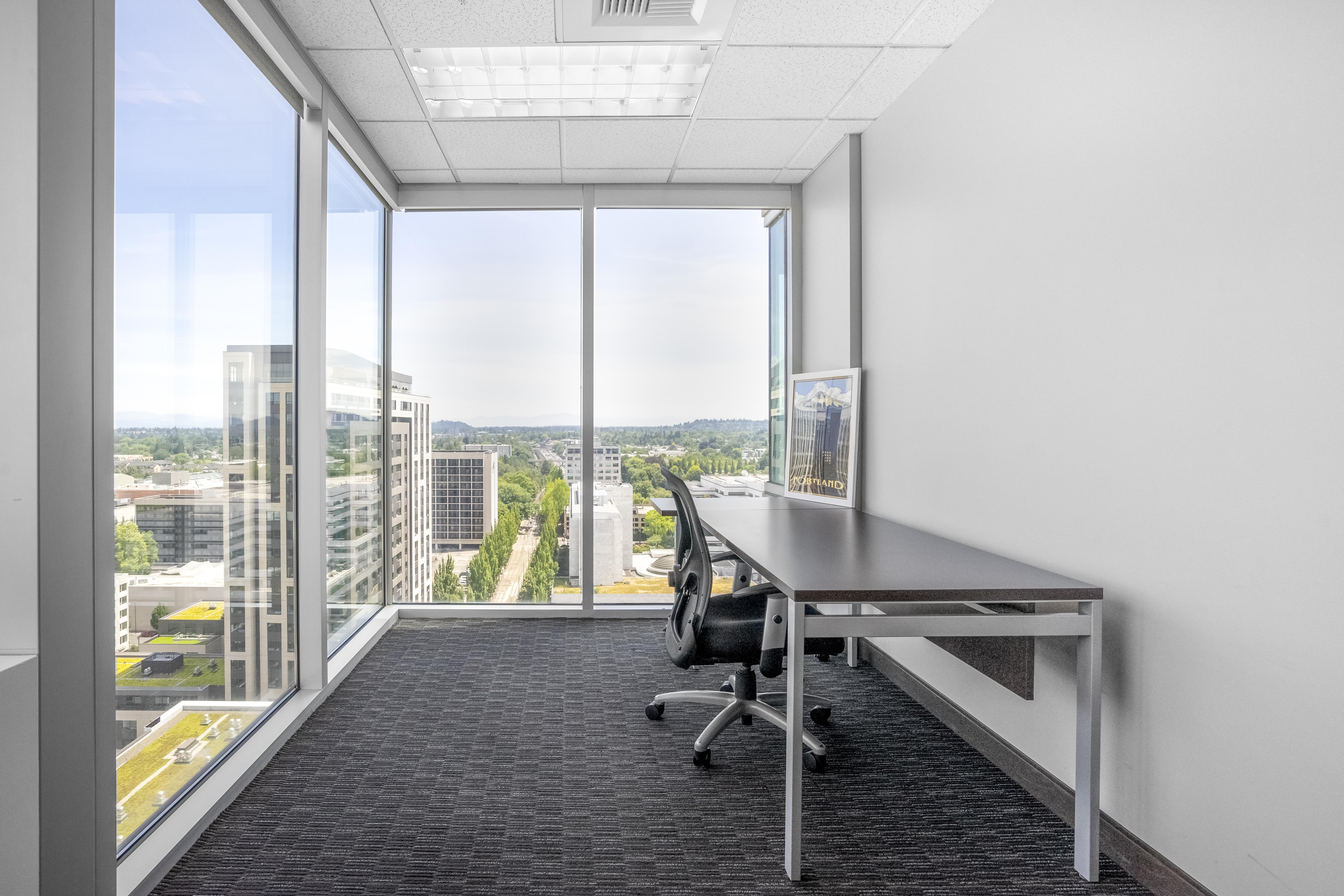 Regus - Oregon, Portland - Liberty Centre image 3