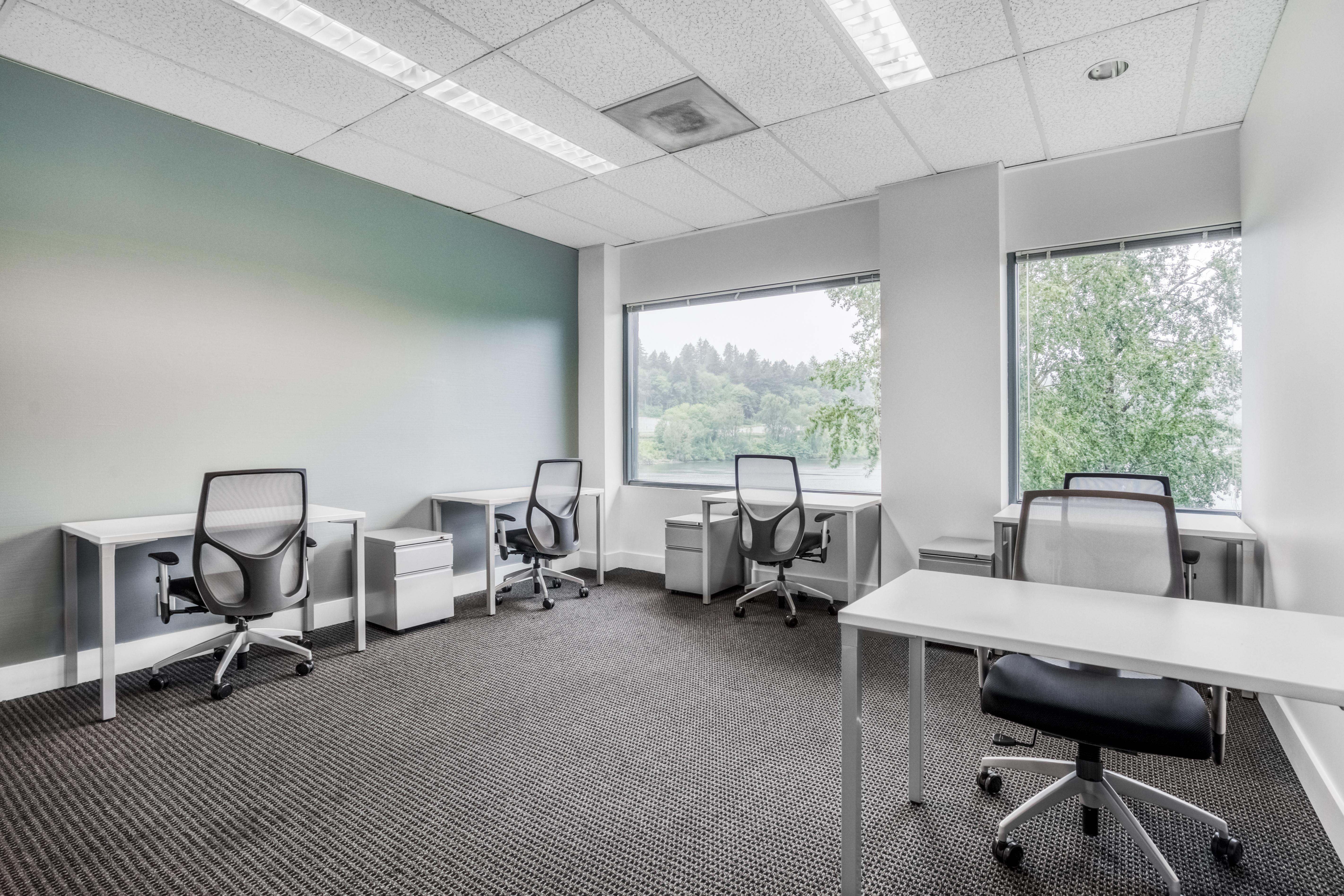 Regus - Oregon, Portland - River Park Center image 3