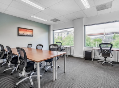 Regus - Oregon, Portland - River Park Center image 4