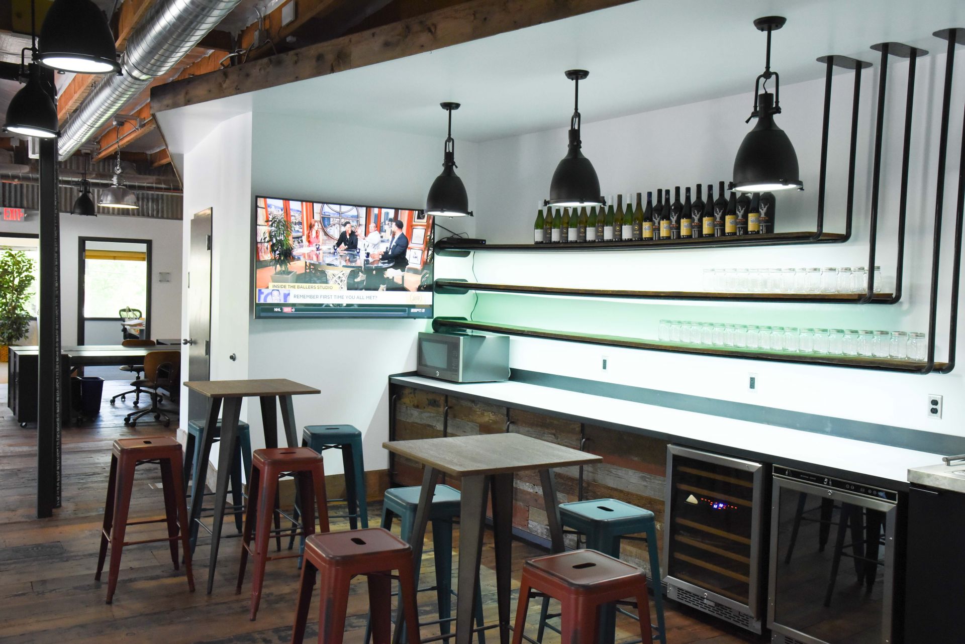 Urban Office image 2