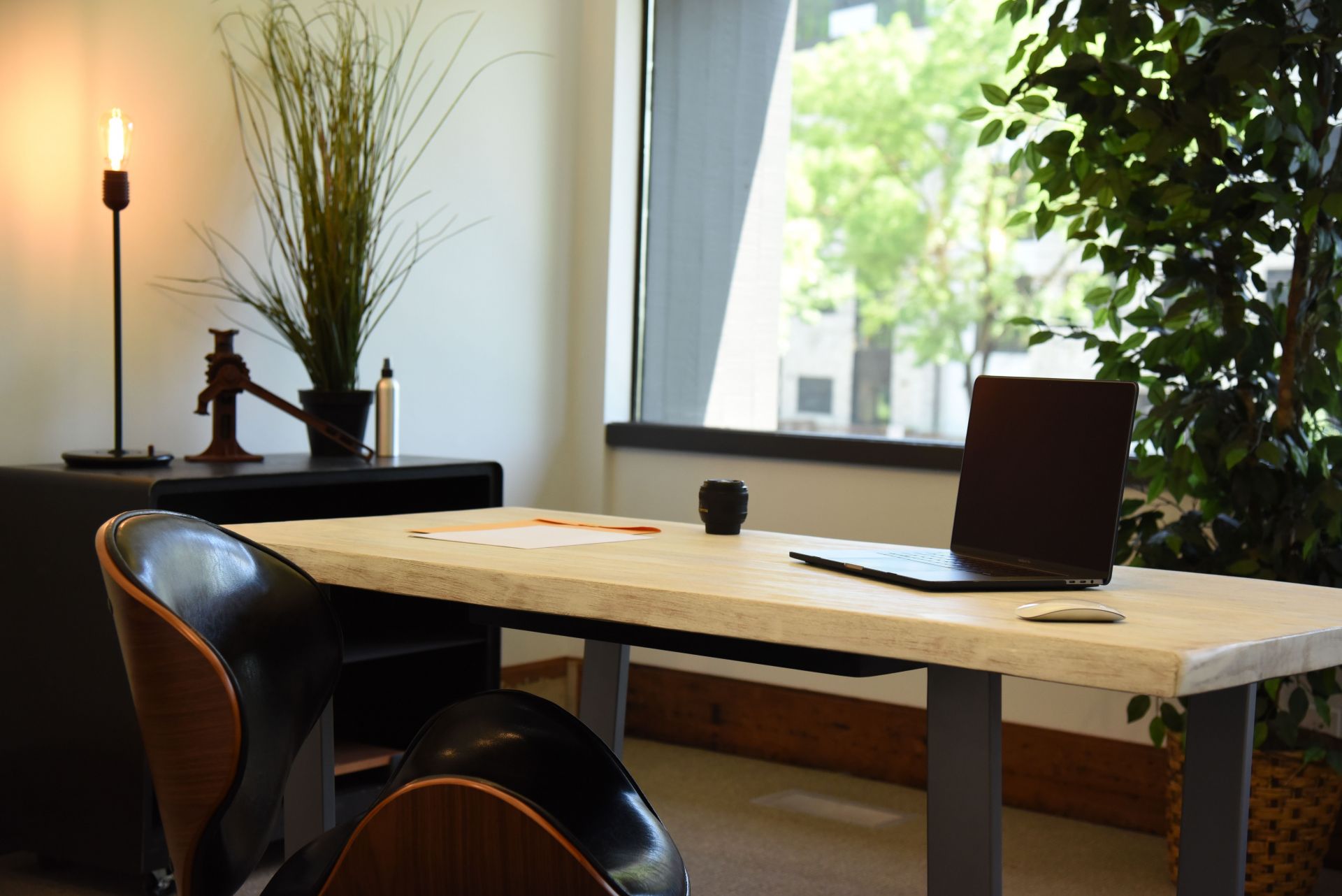 Urban Office image 5