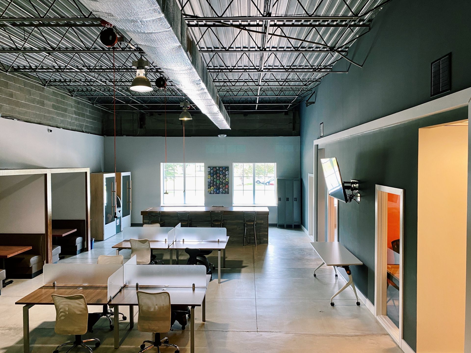 The Hallwayz image 5