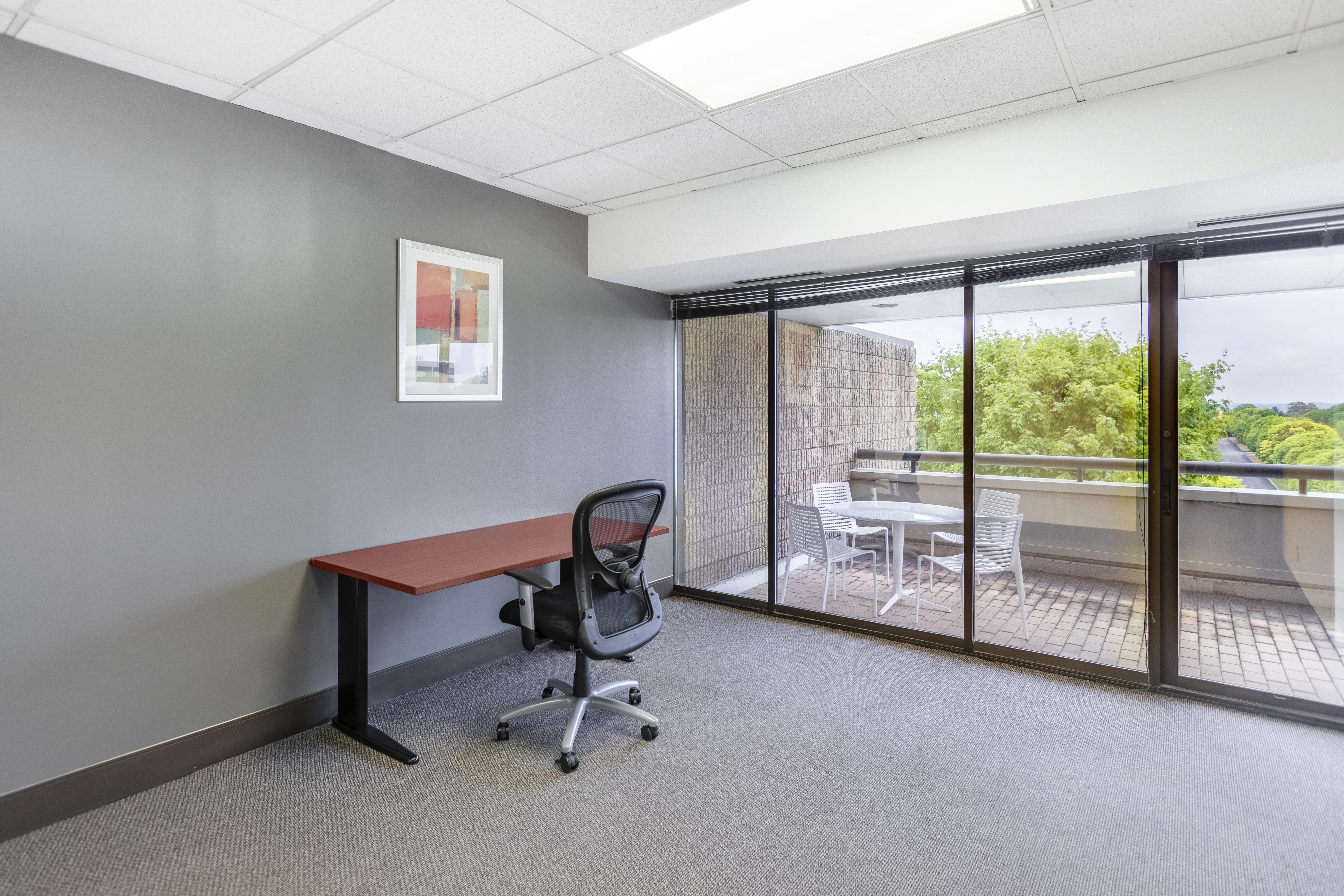 Regus - Pennsylvania, Pittsburgh - Foster Plaza image 3