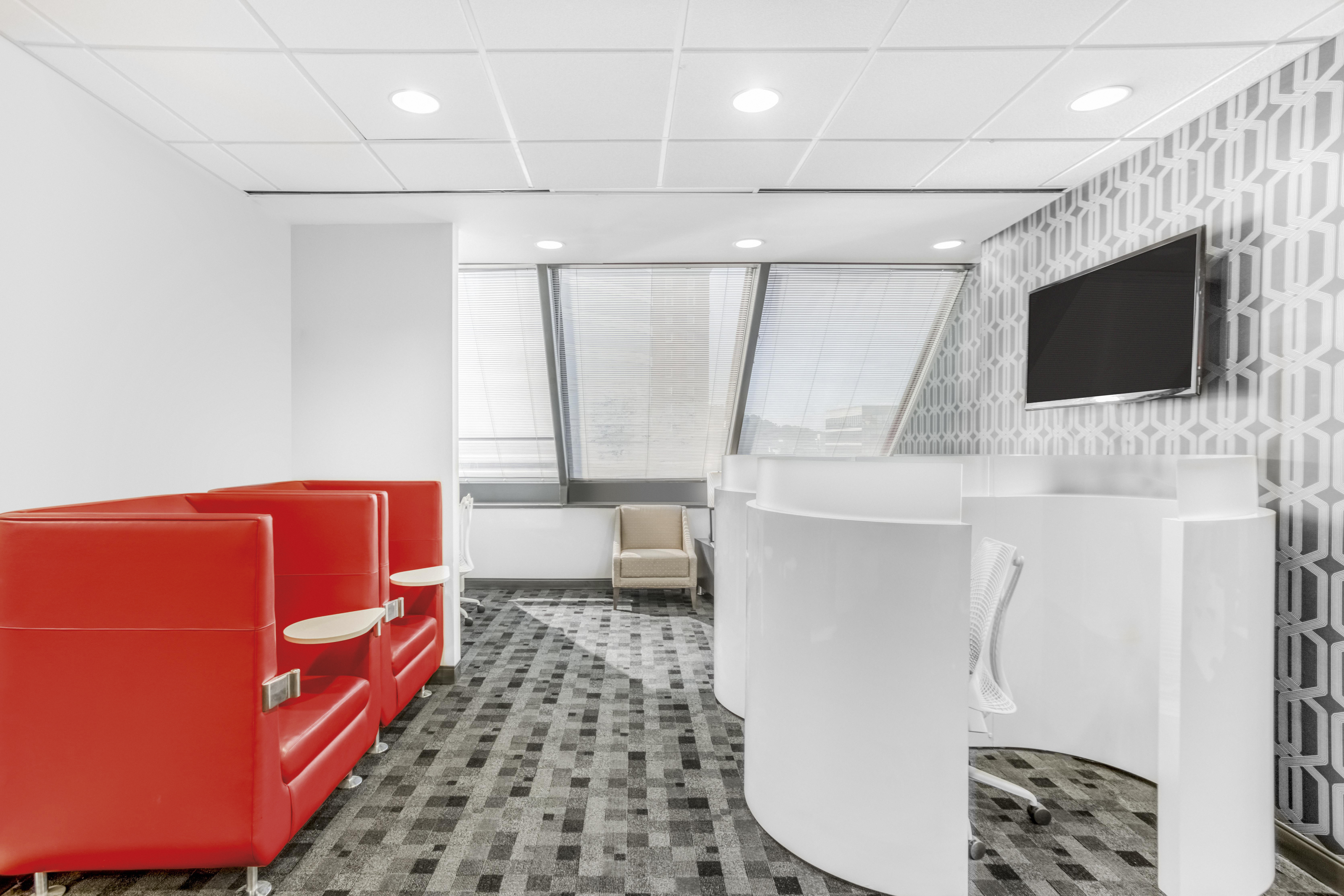 Regus - TN, Knoxville - First Horizon Plaza image 5