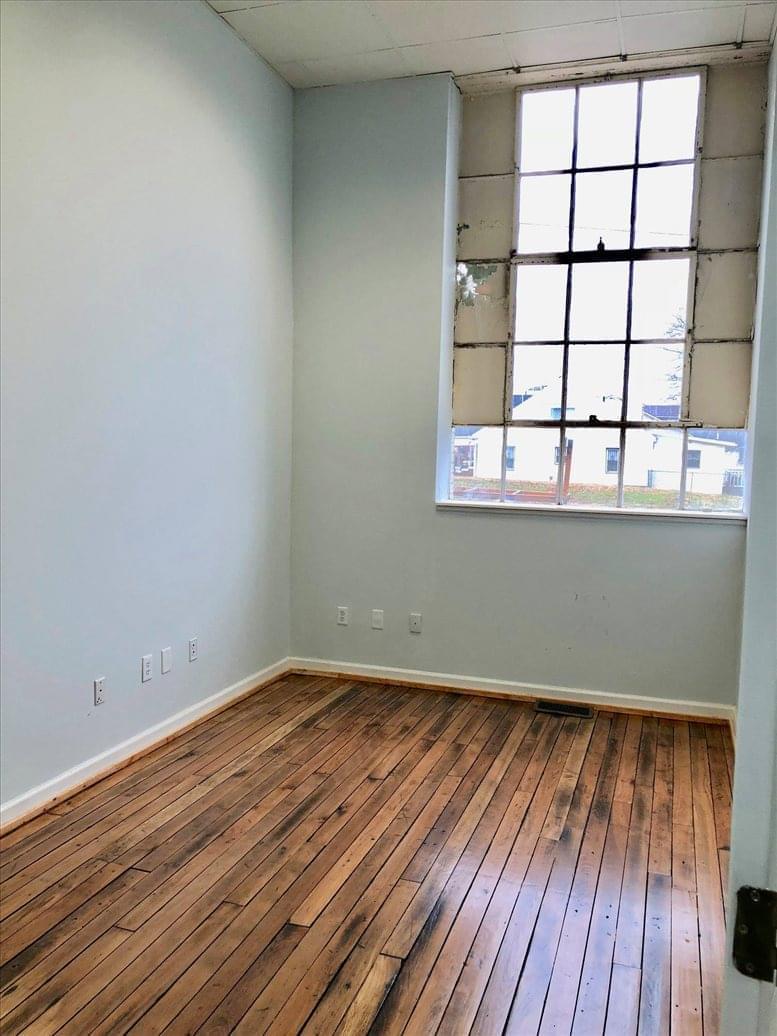 WORKSPACE | Dickson, TN image 4