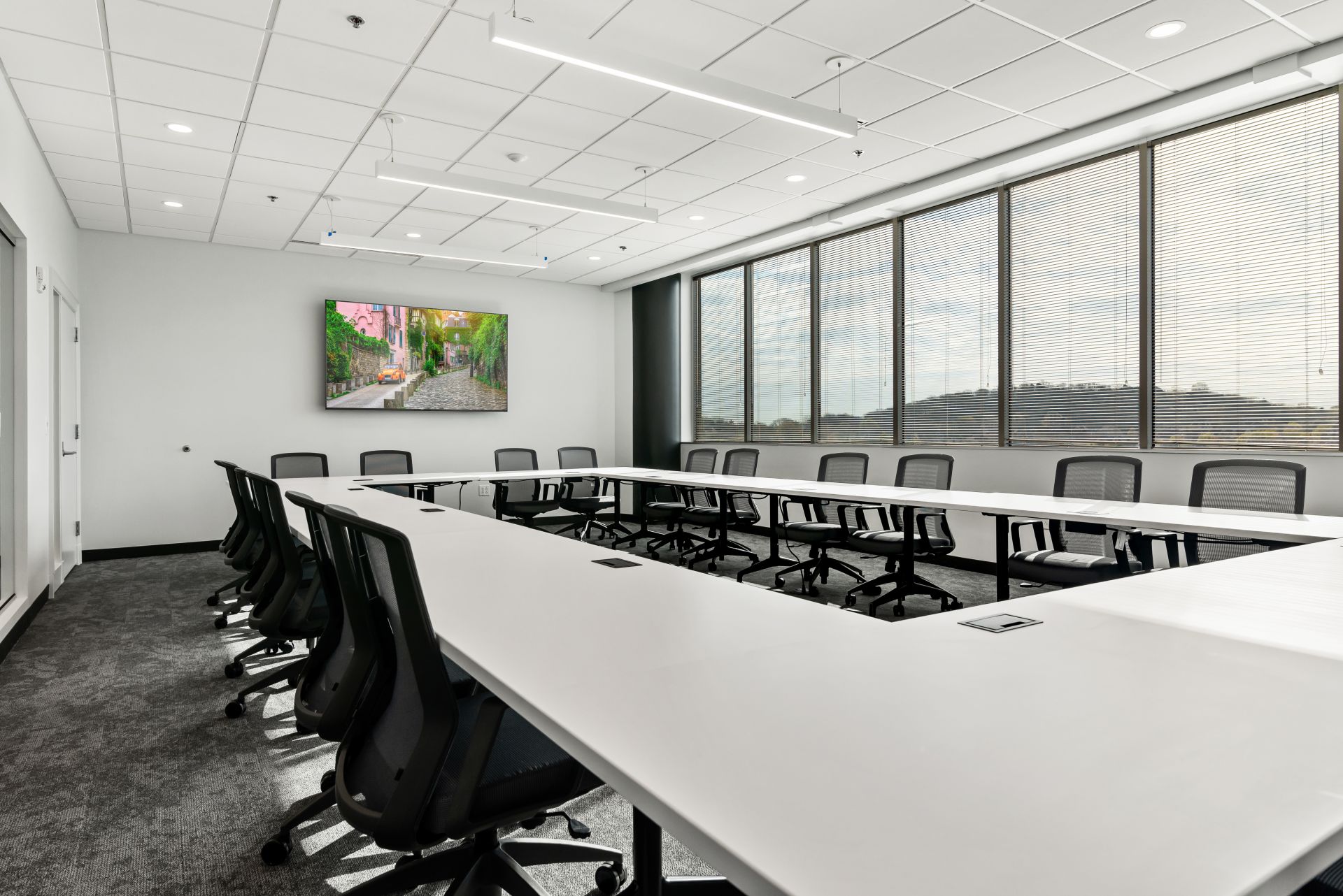 e|spaces Burton Hills image 4