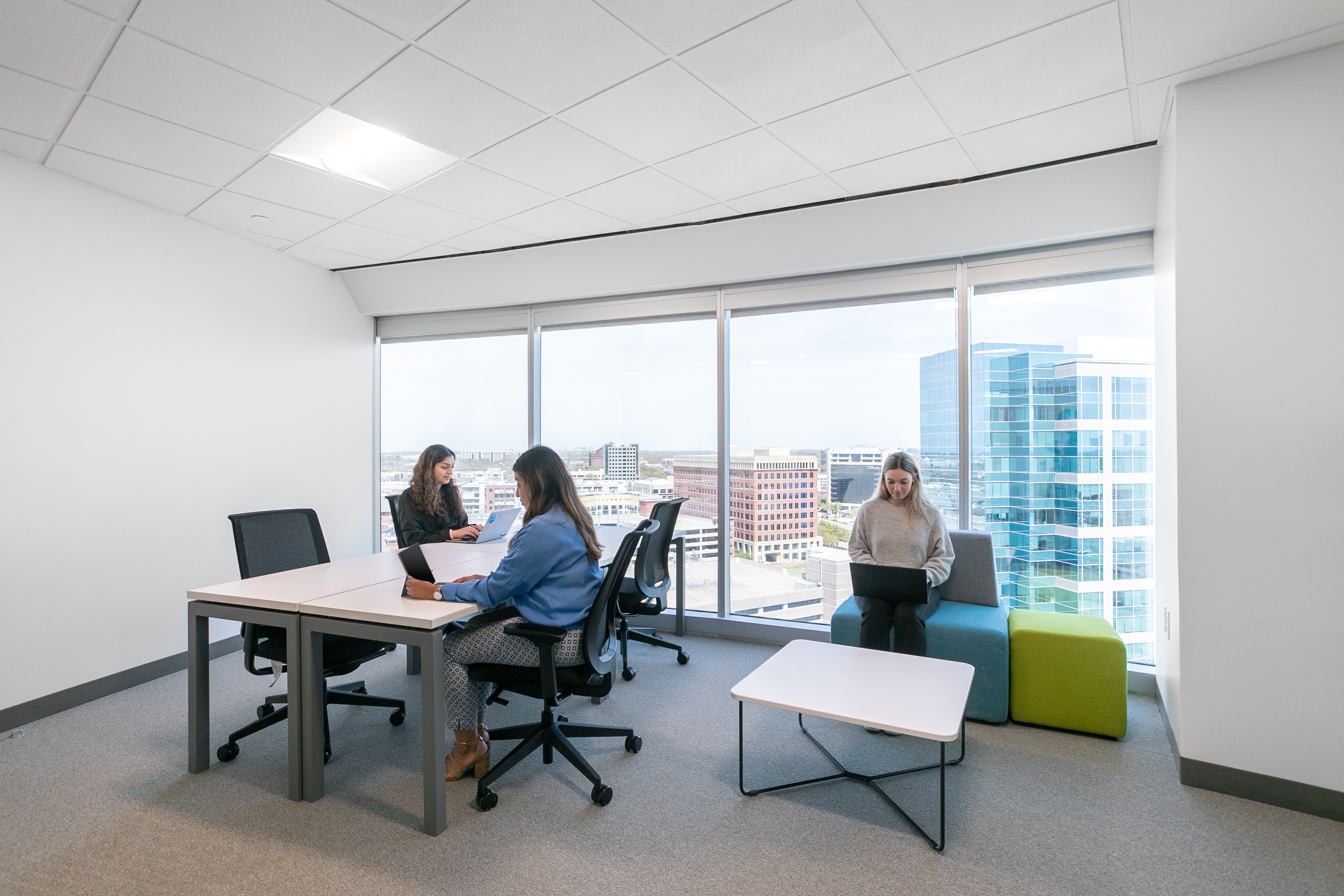 Spaces - Texas, Addison - The Colonnade image 3