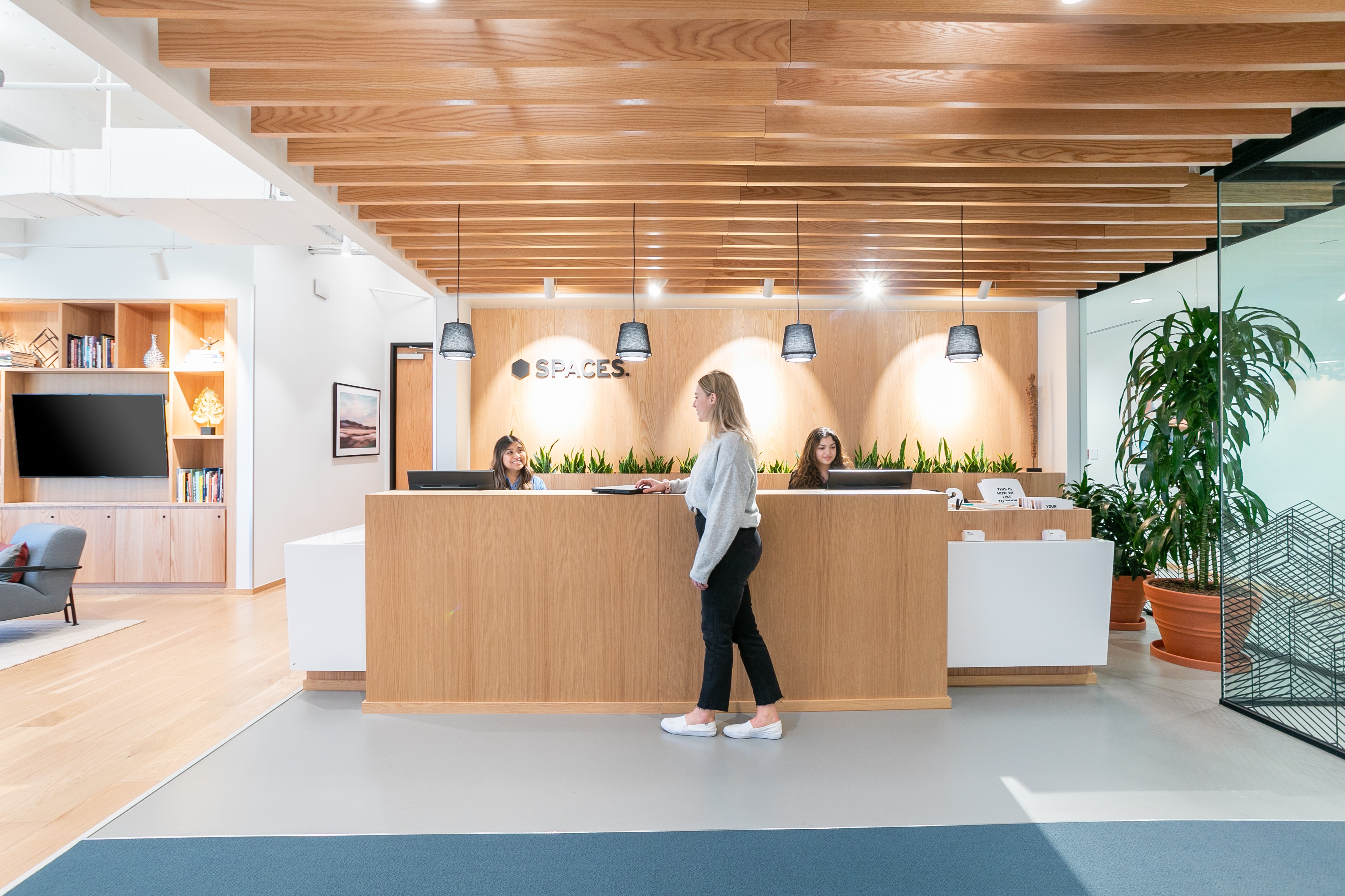 Spaces - Texas, Addison - The Colonnade image 2