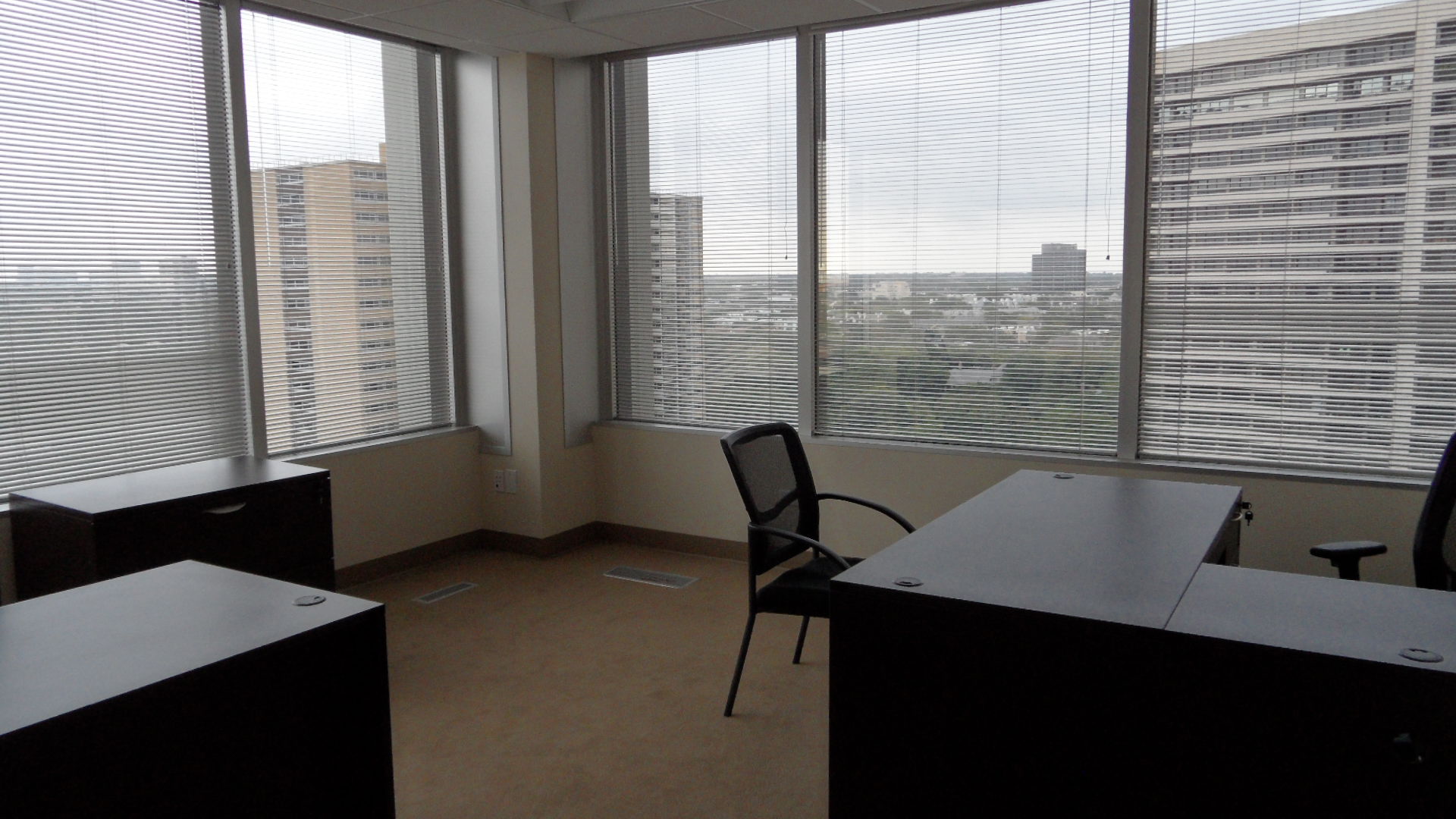 Premier Workspaces - Two Turtle Creek image 2