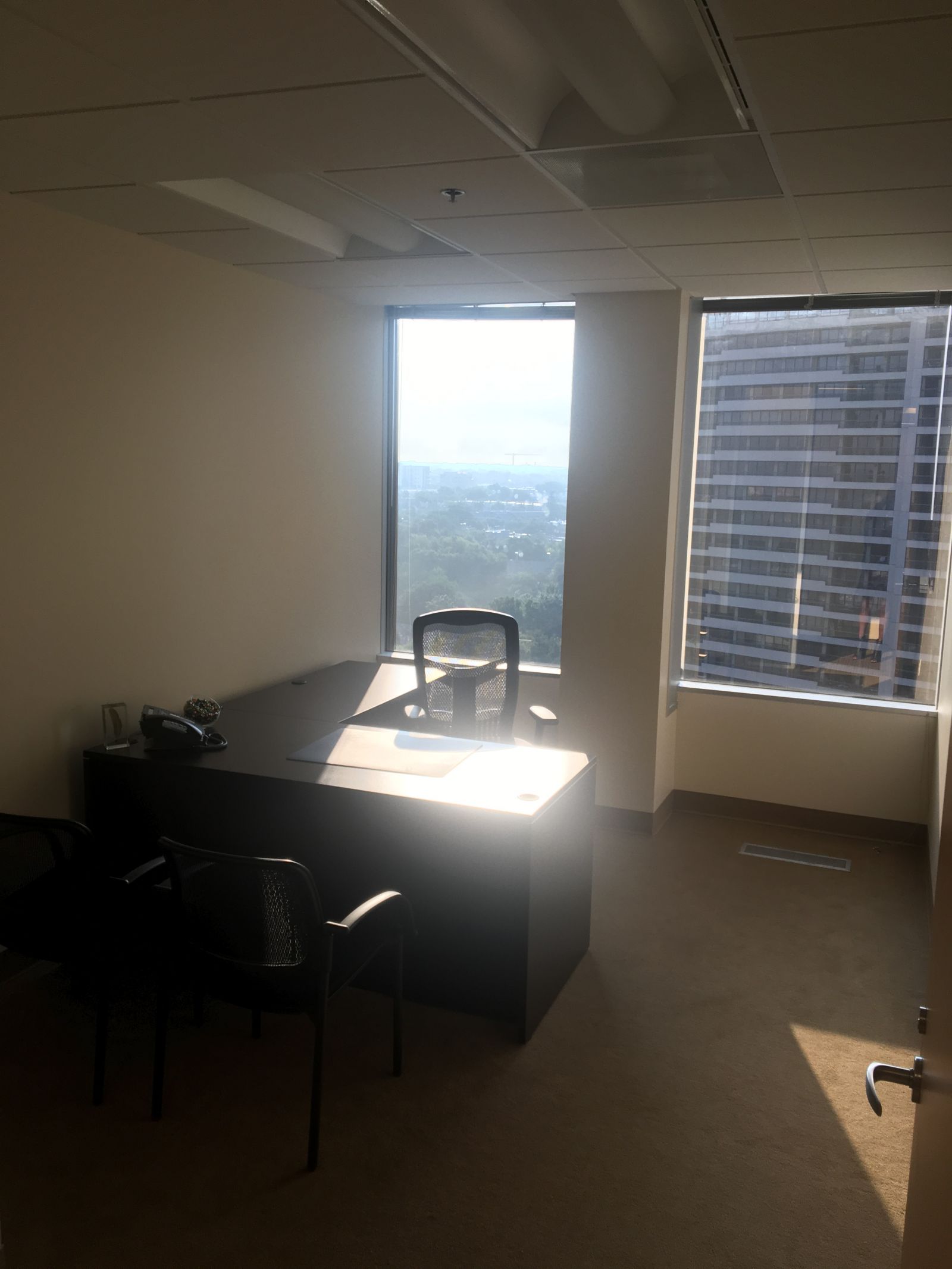 Premier Workspaces - Two Turtle Creek image 4