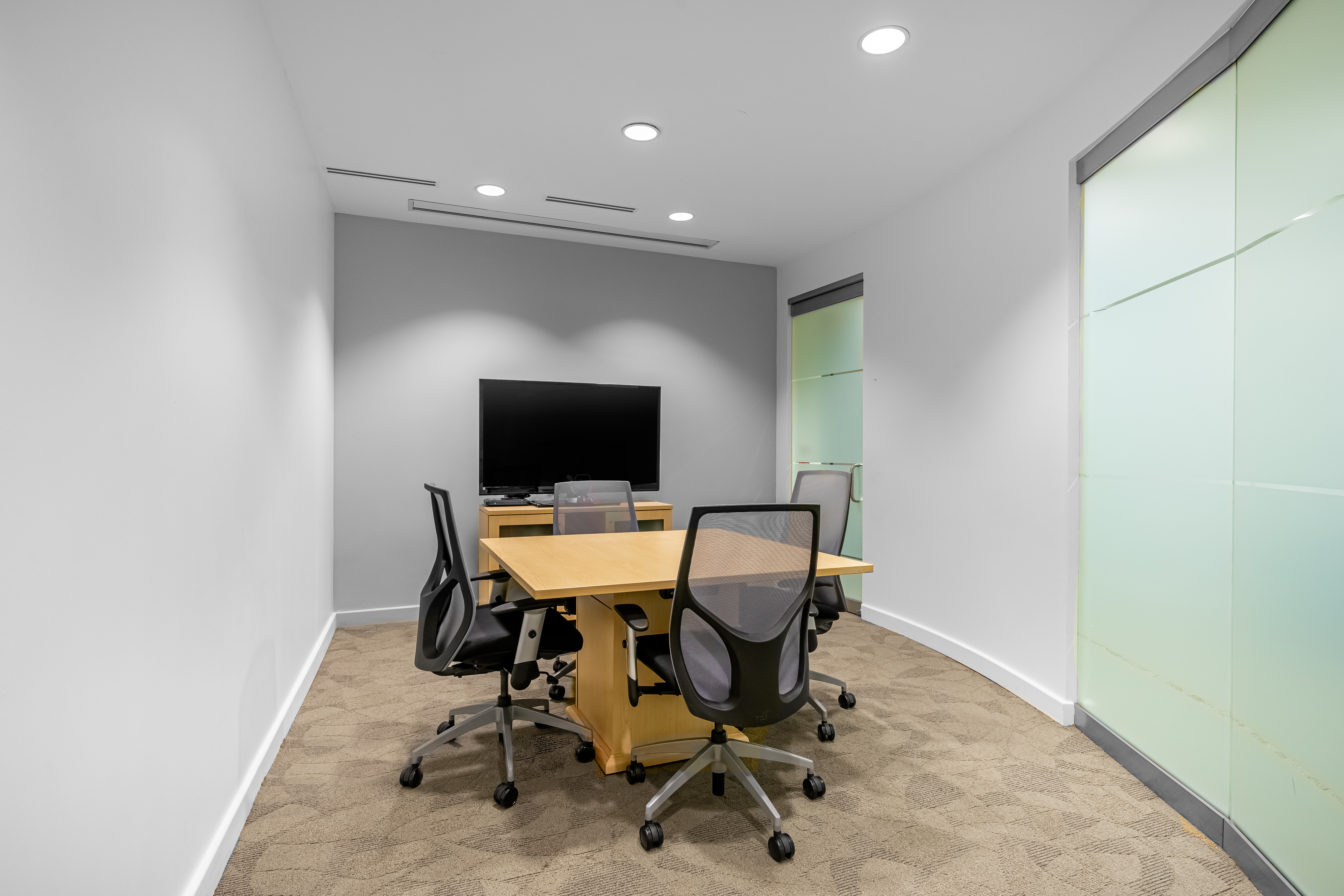 Regus - Texas, Dallas - The Crescent image 2