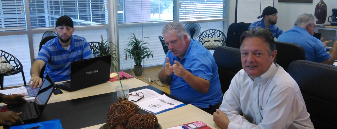 Houston Business Lounge image 3