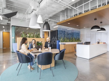 Spaces - Texas, Houston - Spaces Kirby Grove image 3