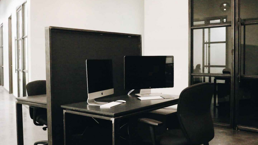 Common Desk Granite Park Plano Book Online Coworker