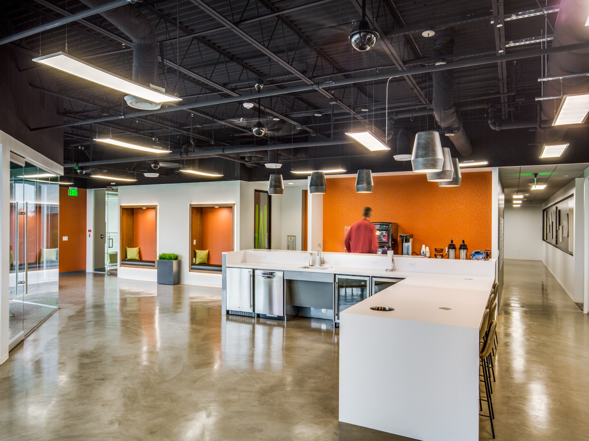 WORKSUITES- The Woodlands image 2