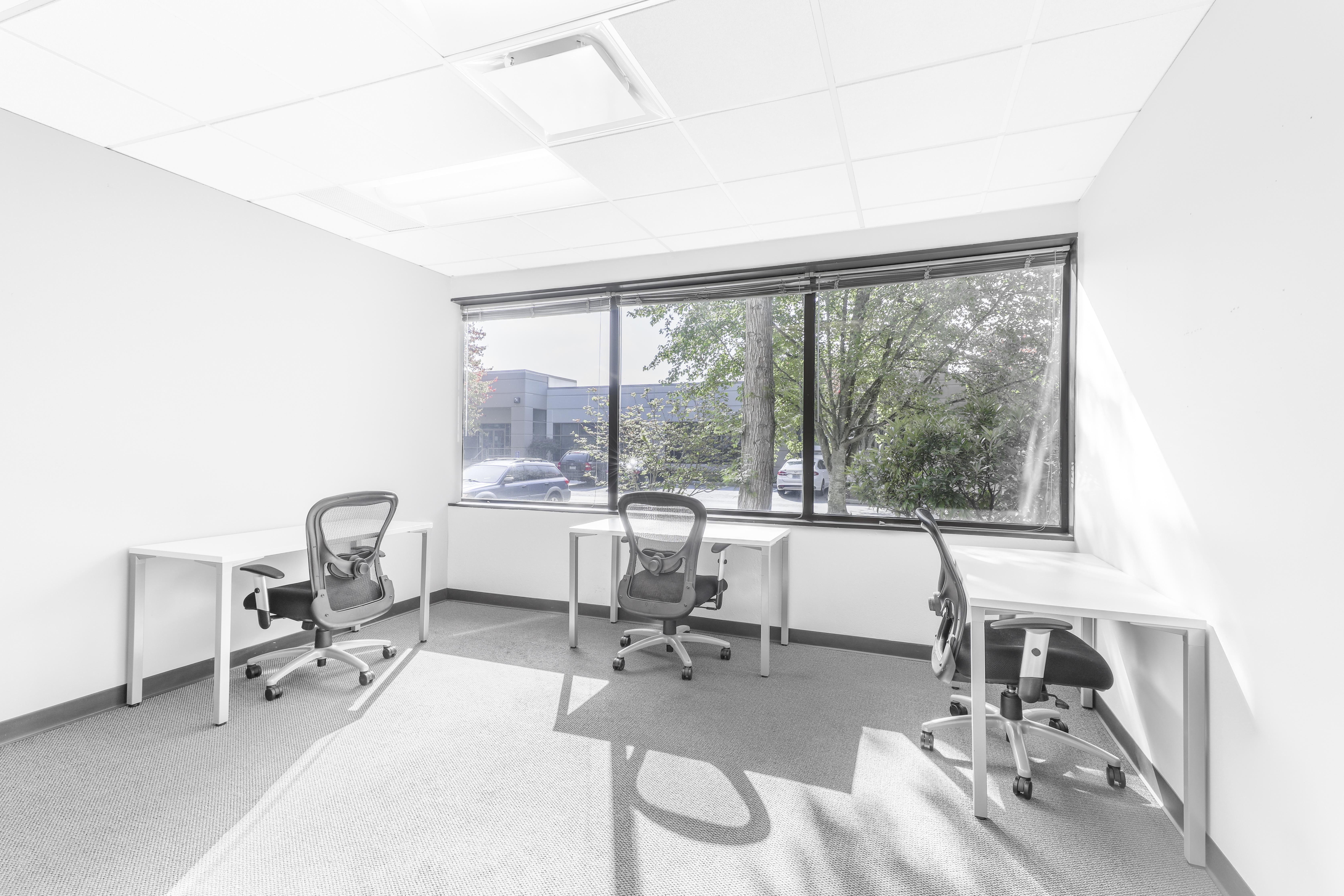 Regus - Washington, Kirkland - Corporate Center profile image