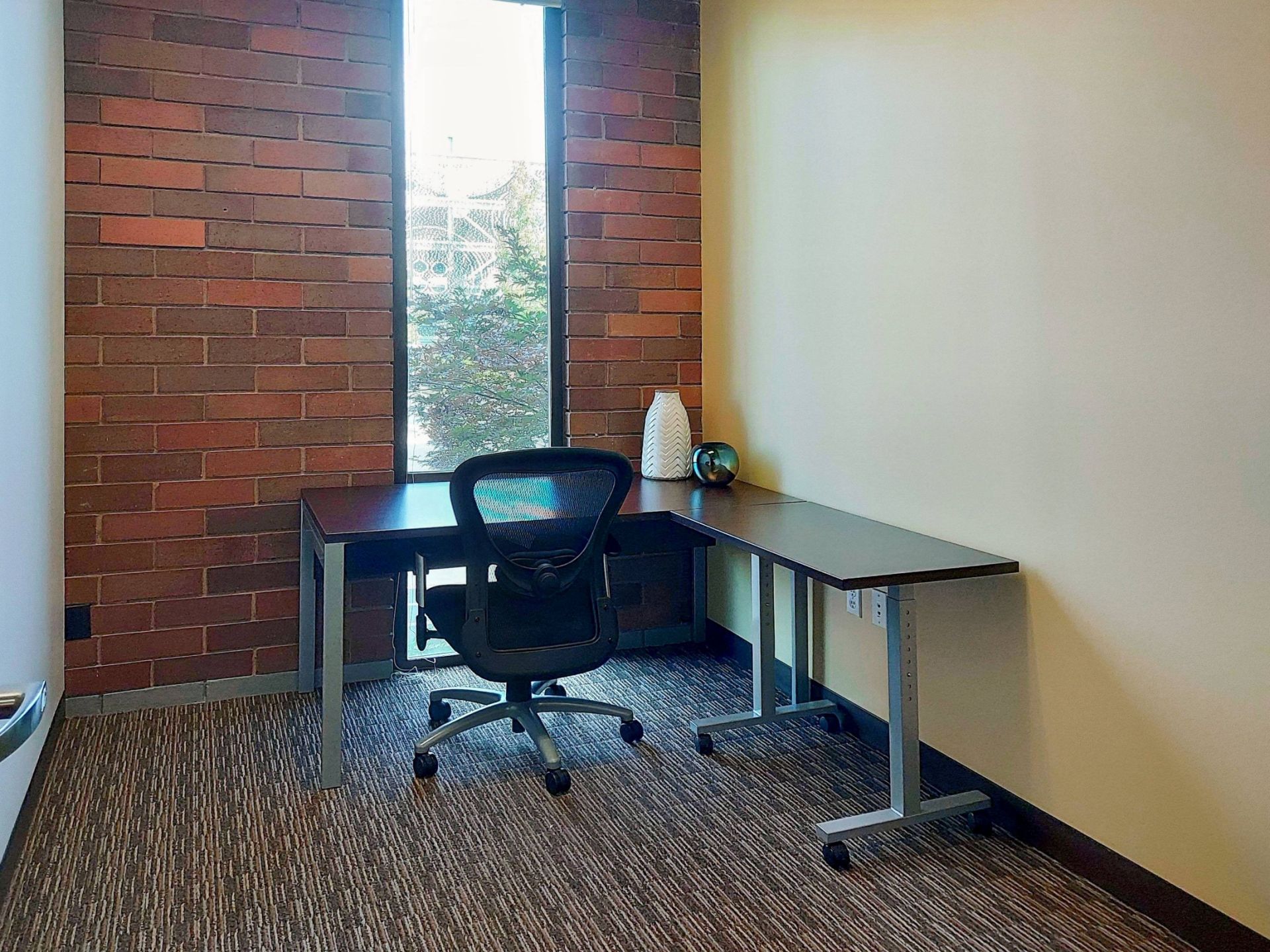 Regus Olympia image 2