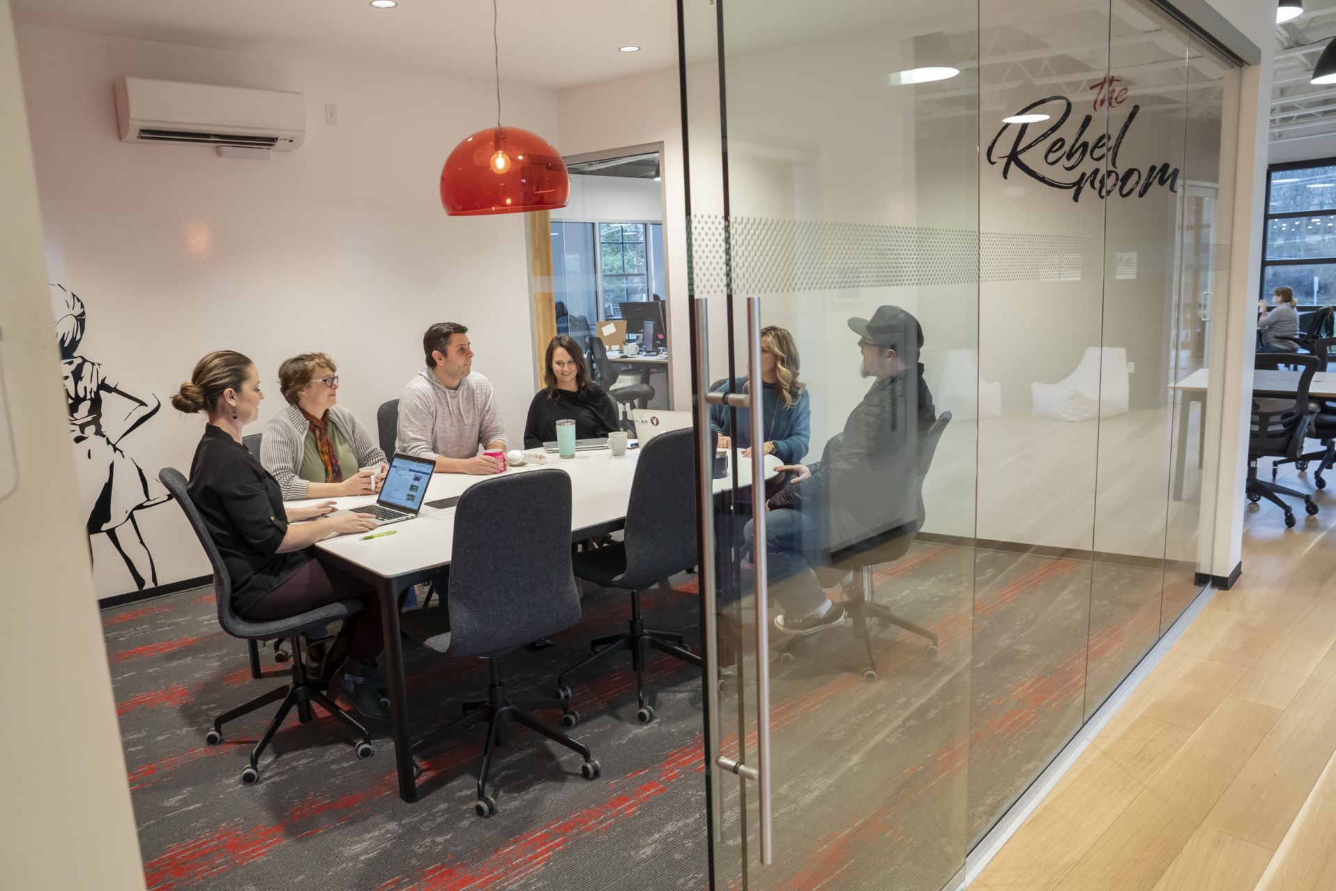 Vibe Coworks image 4