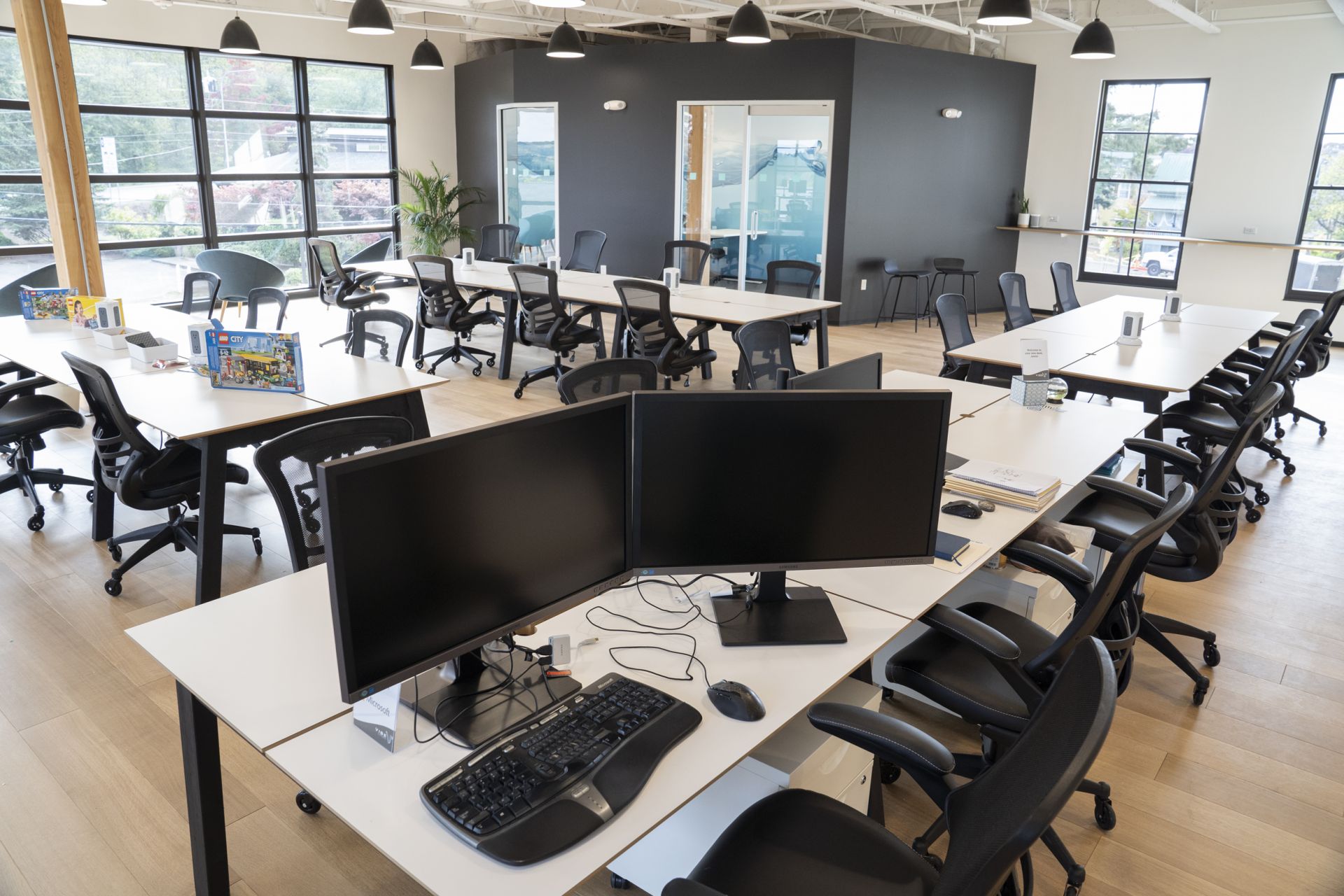 Vibe Coworks image 3