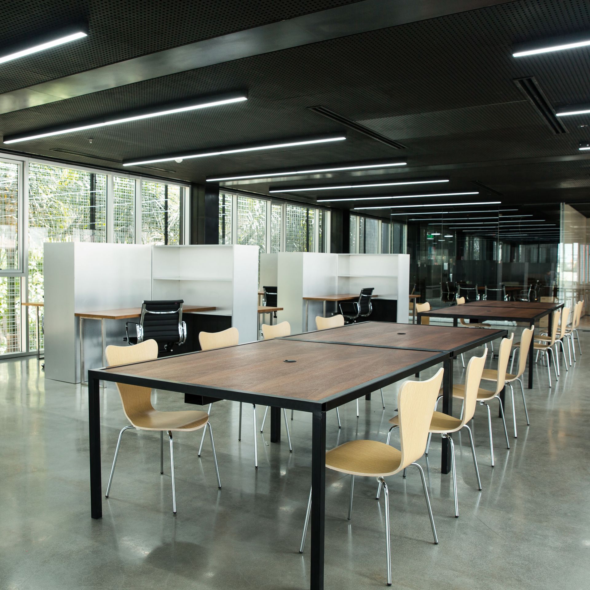 Le Square Working image 3