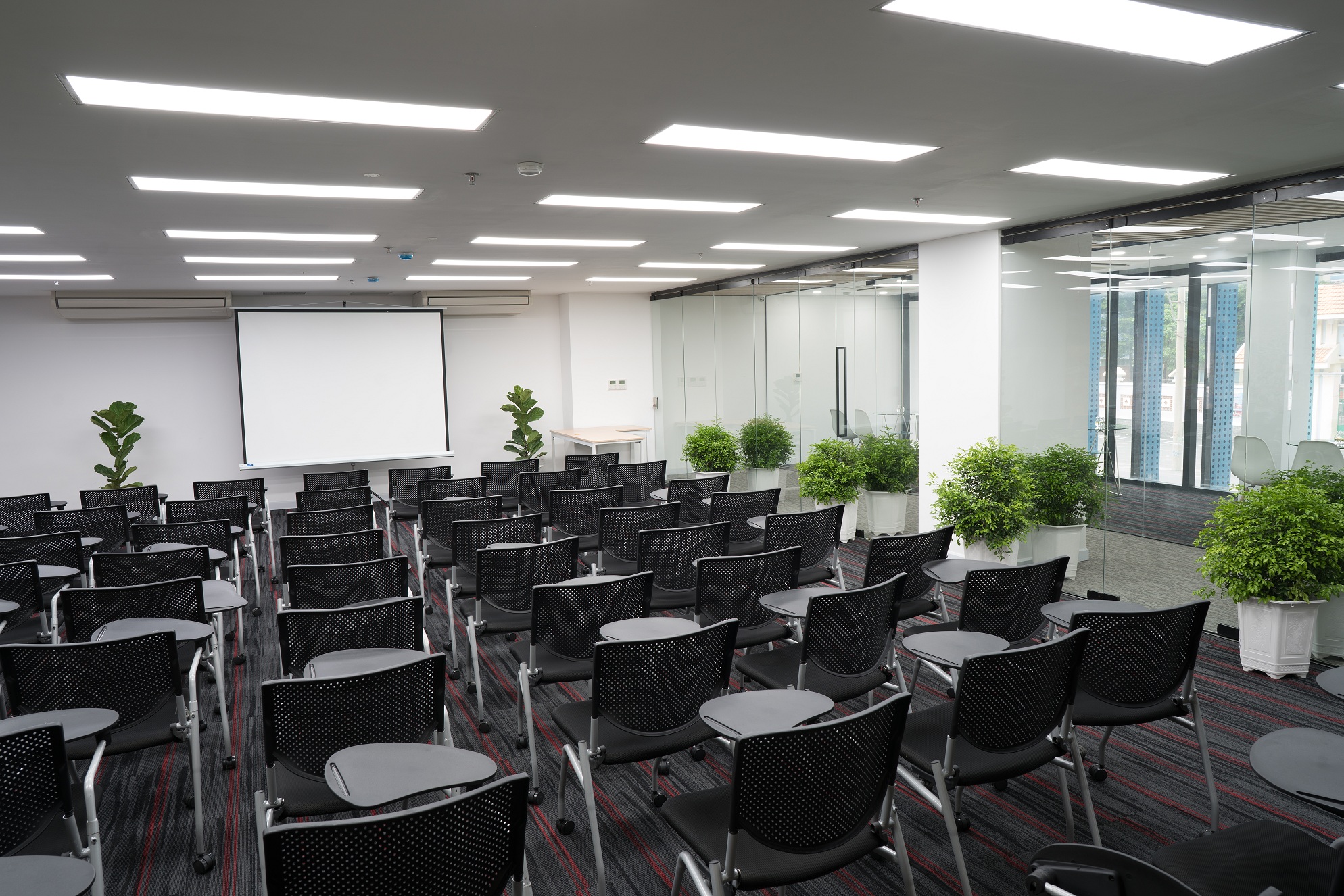 Officespot Phu My Hung image 4